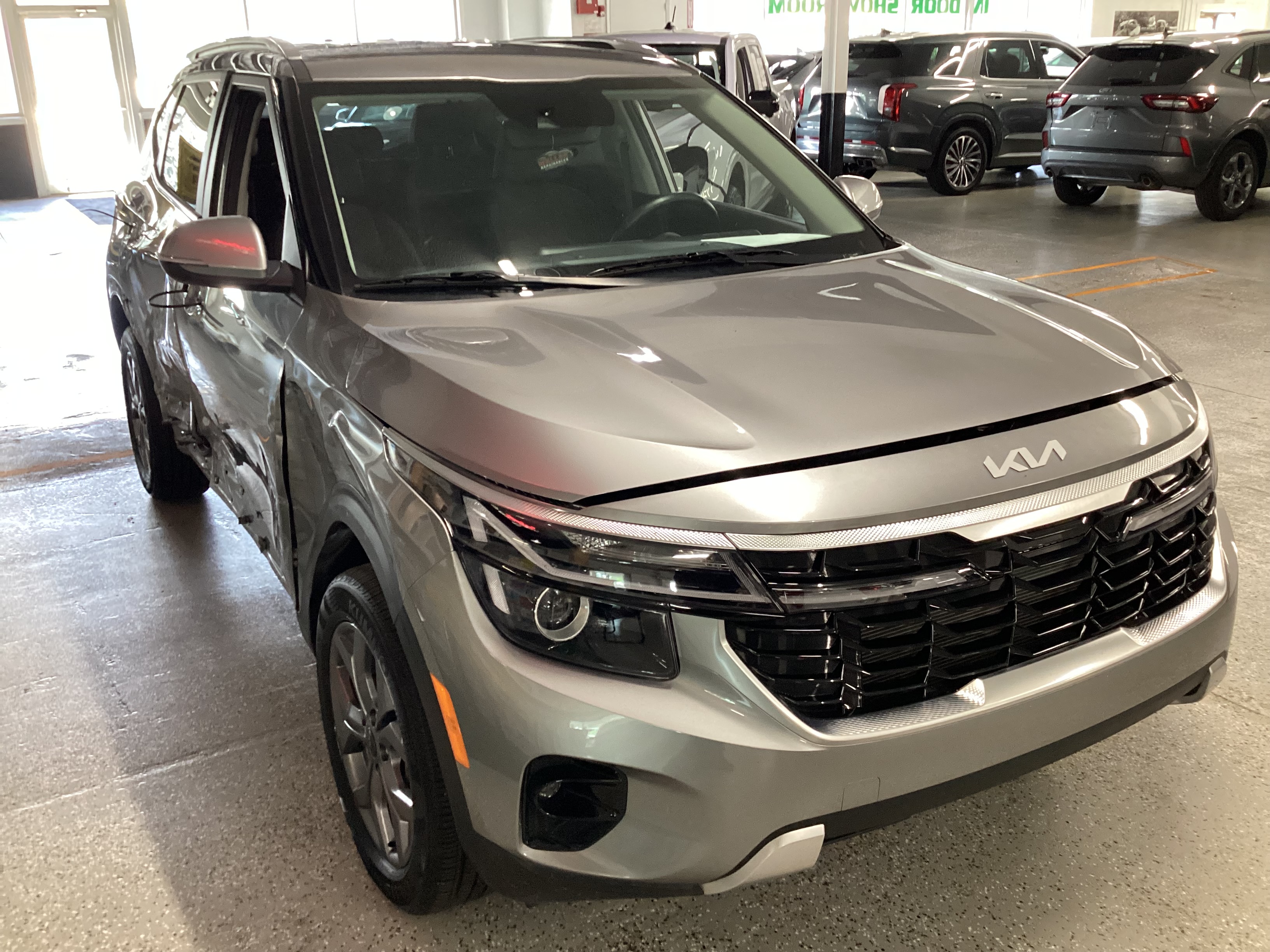 2024 KIA Seltos S AWD - Image 4