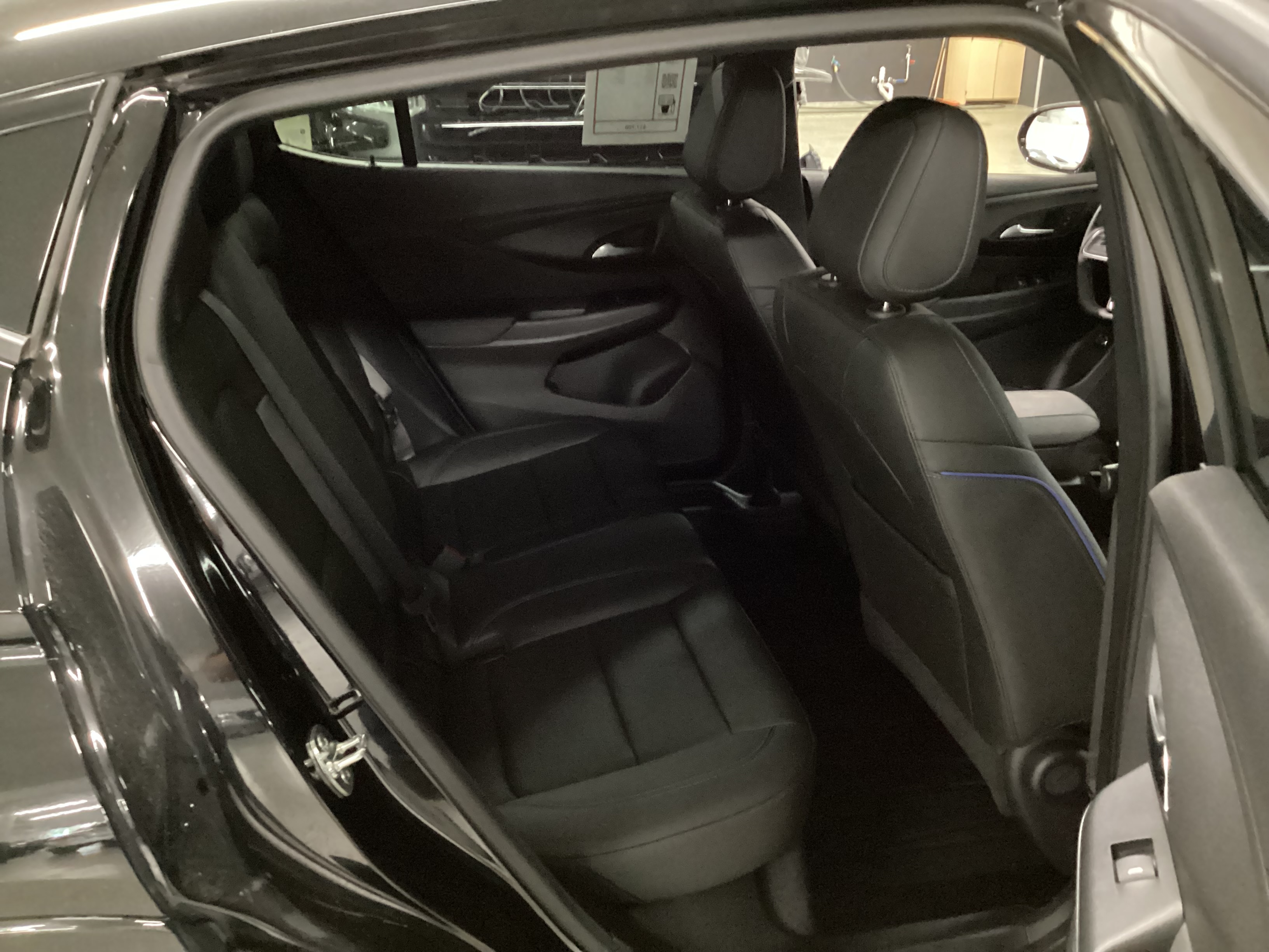 2025 BUICK Envista Sport Touring - Image 11