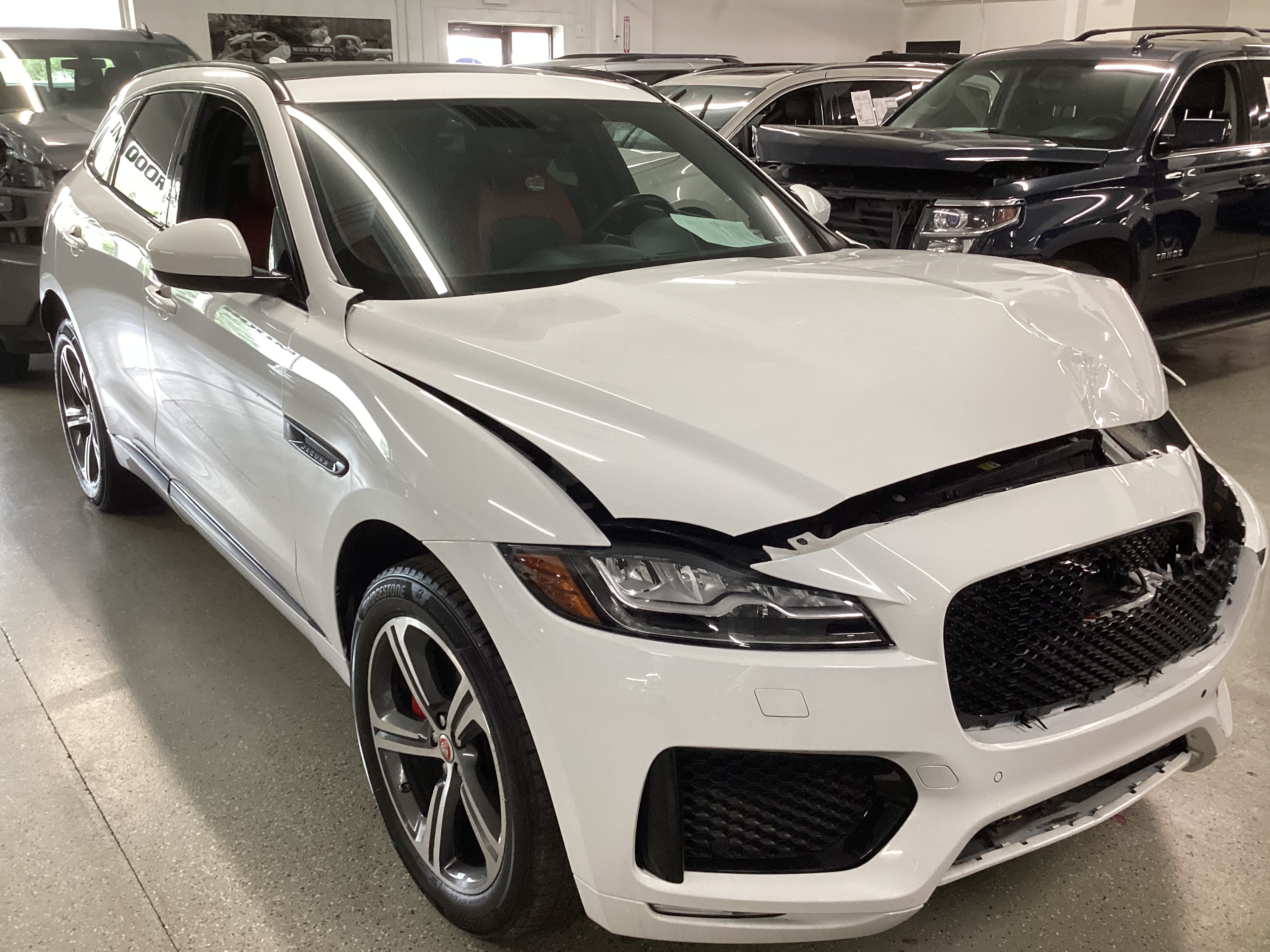2019 JAGUAR F-PACE S AWD - Image 4