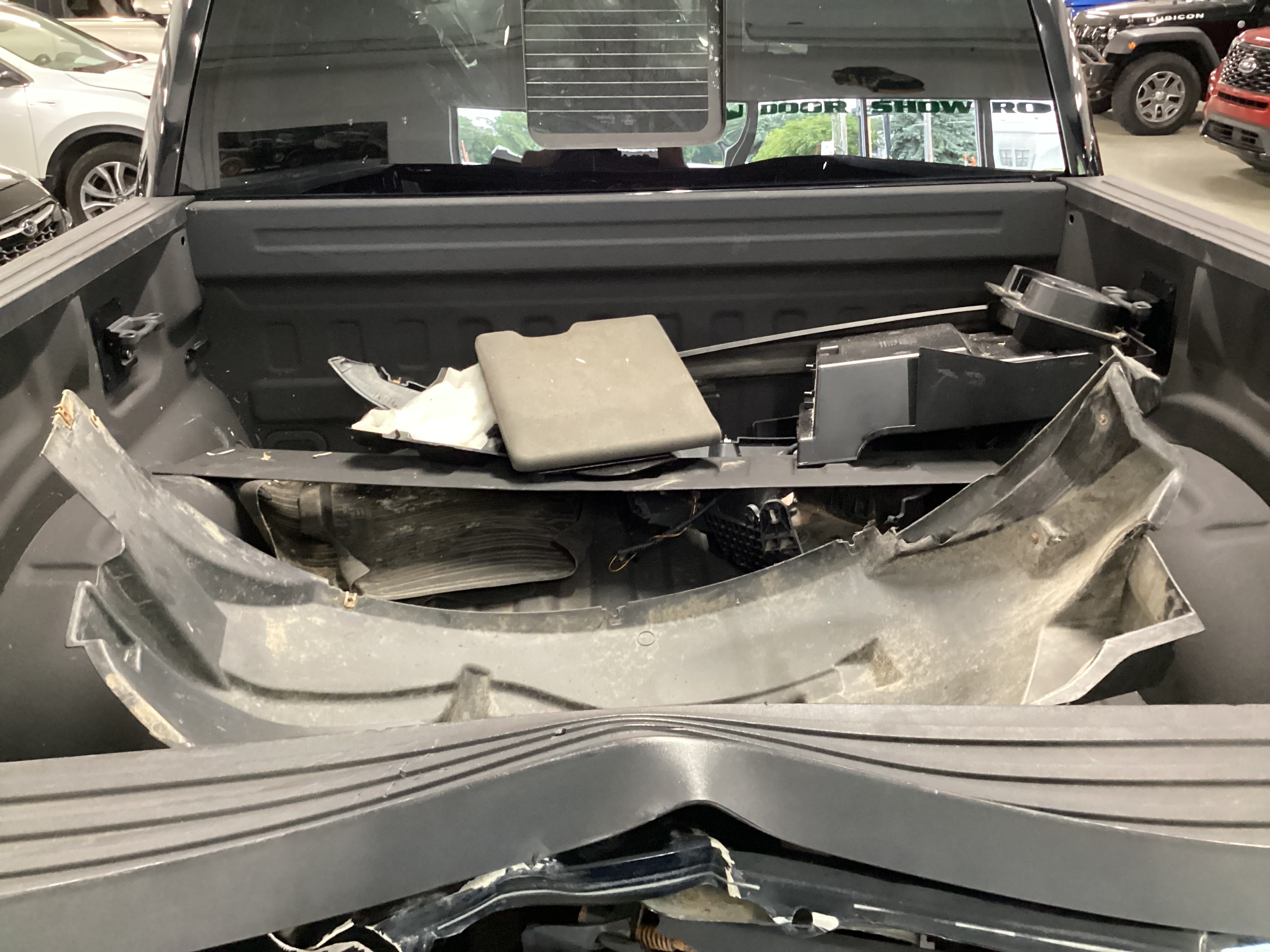 2017 FORD F-150 SuperCrew XLT 4WD - Image 10