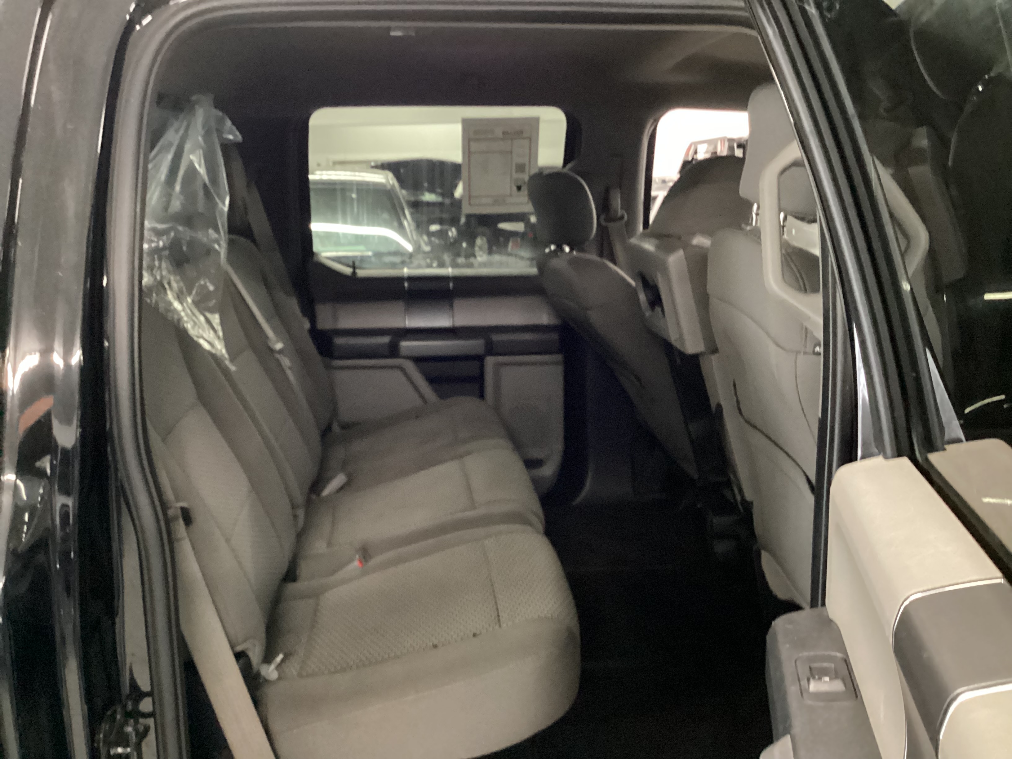 2017 FORD F-150 SuperCrew XLT 4WD - Image 11
