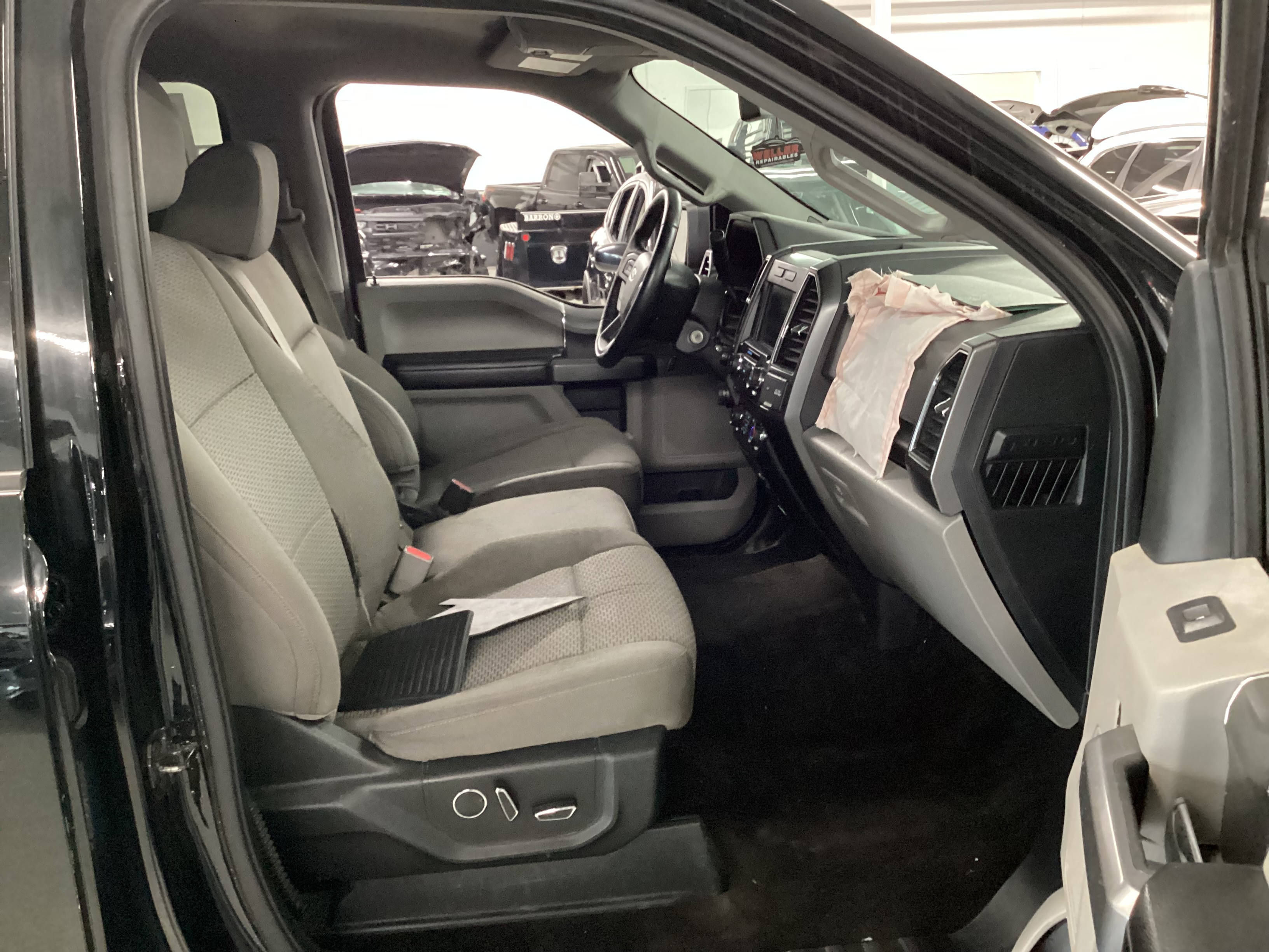 2017 FORD F-150 SuperCrew XLT 4WD - Image 12