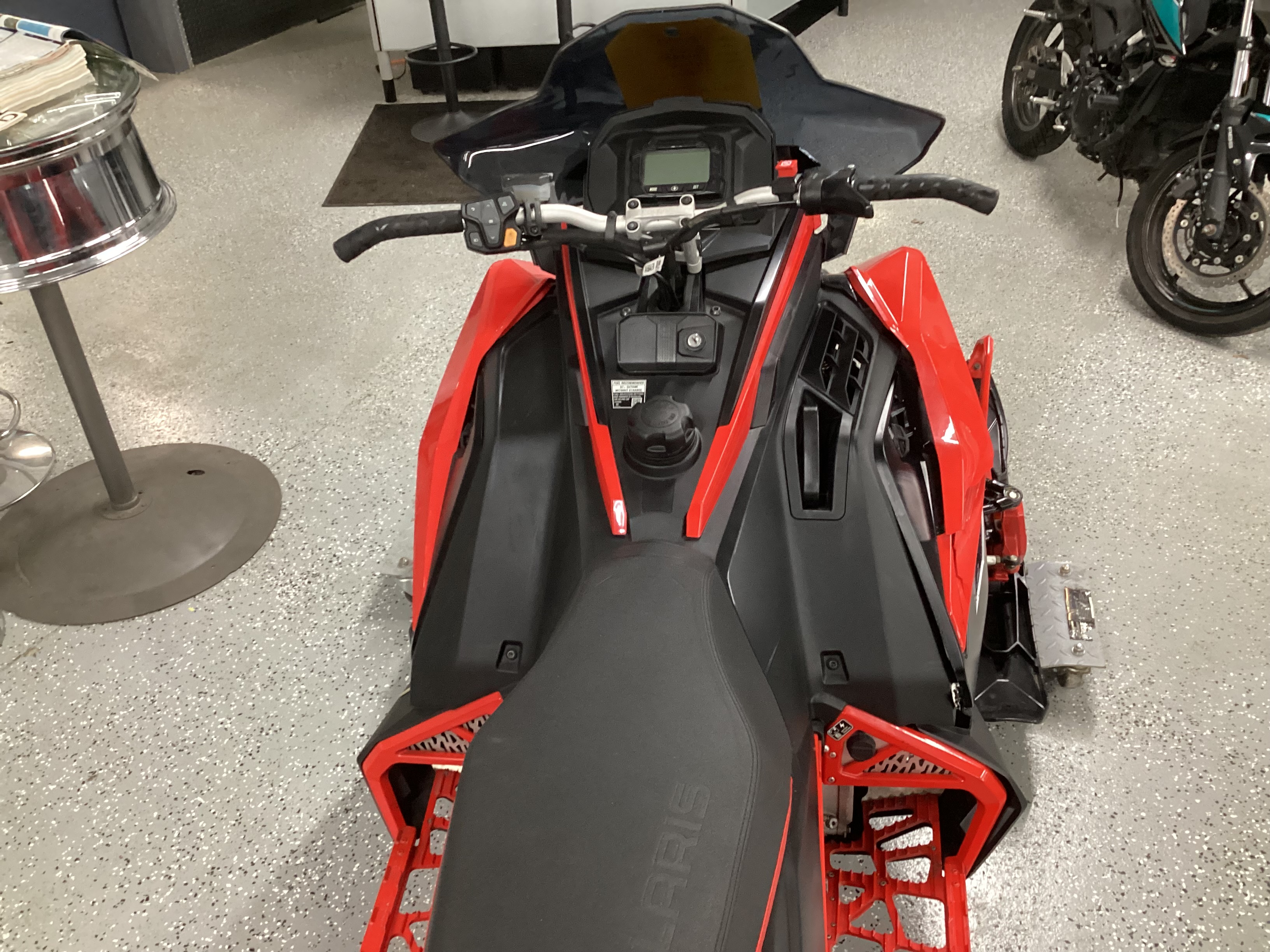 2023 POLARIS Matryx 850 - Image 3
