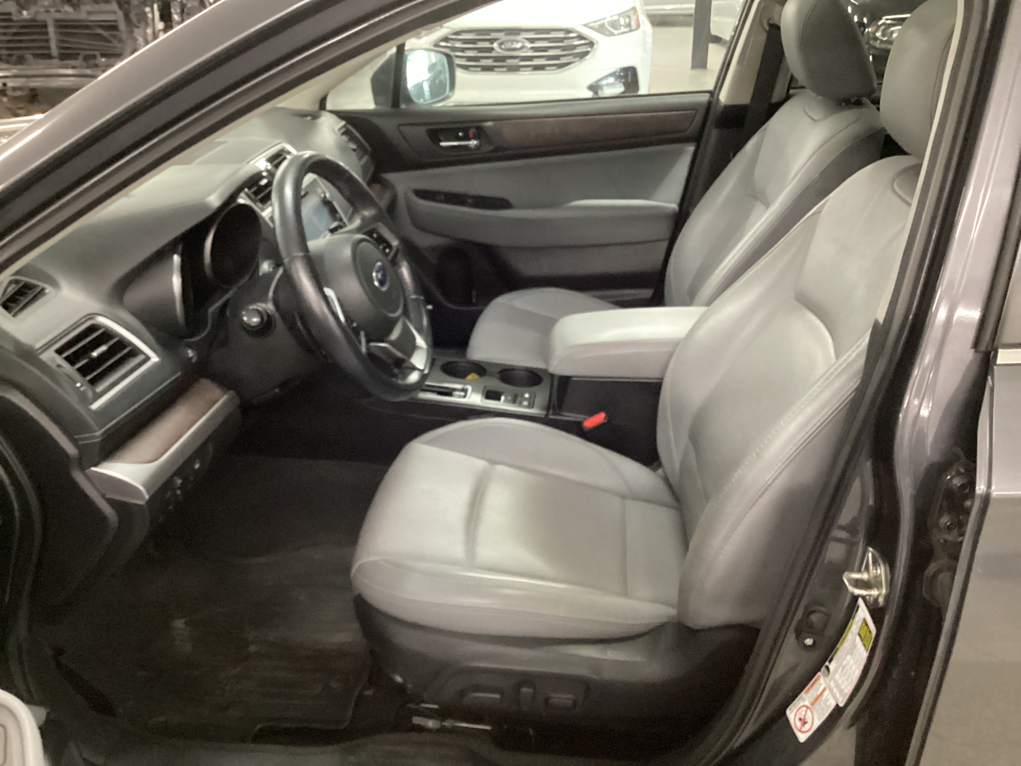 2019 SUBARU Outback Limited AWD - Image 7
