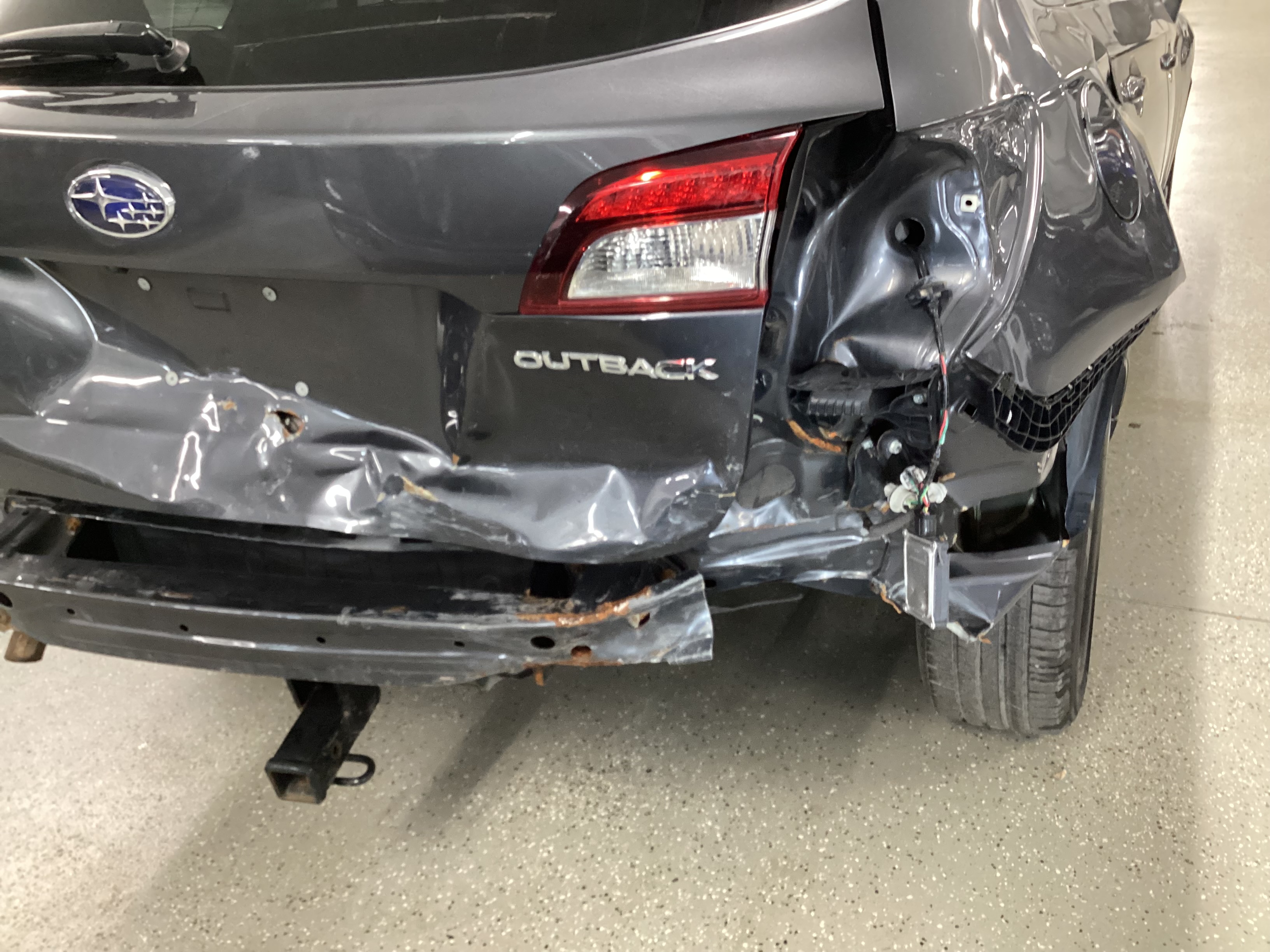 2019 SUBARU Outback Limited AWD - Image 10