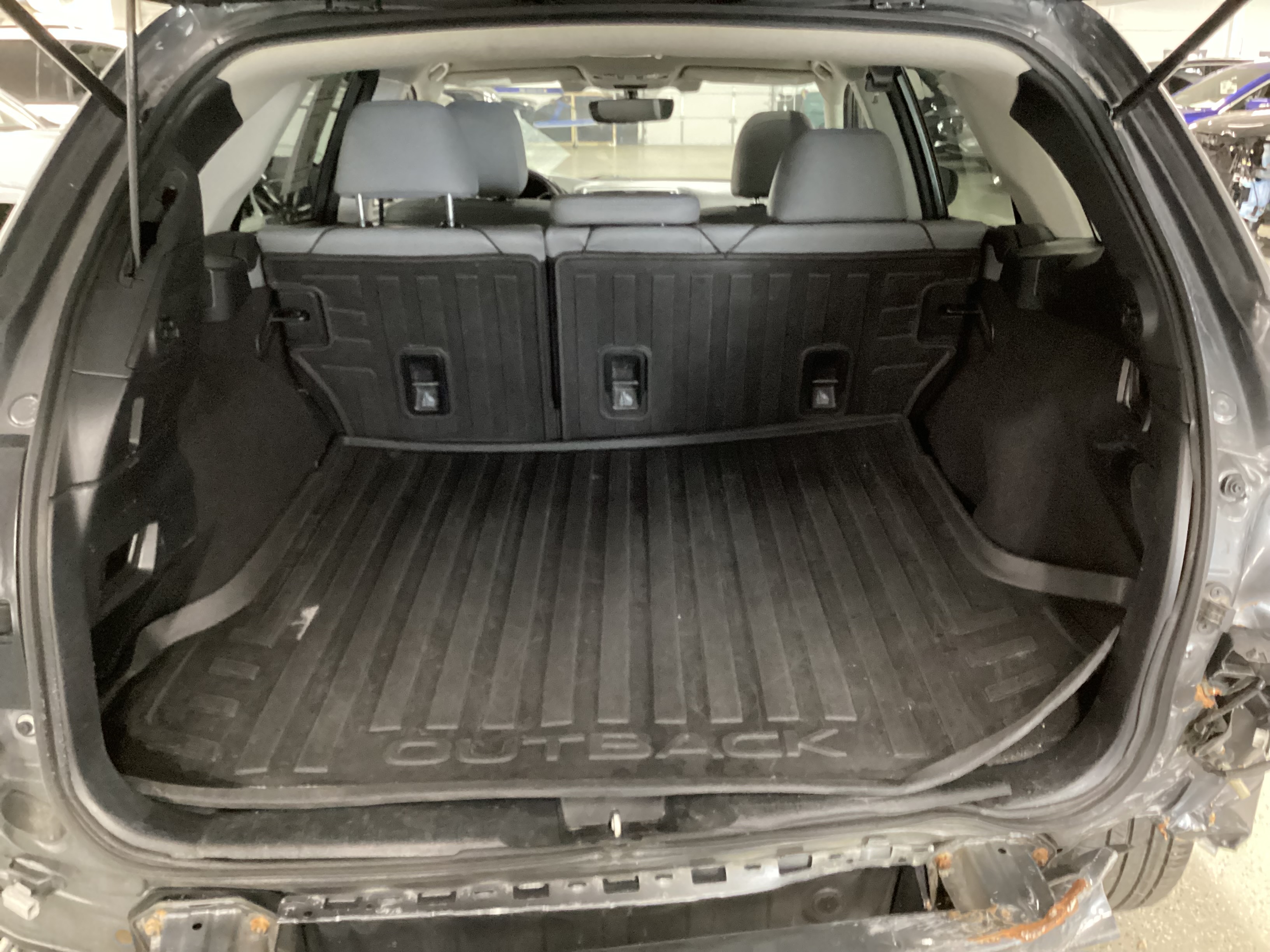 2019 SUBARU Outback Limited AWD - Image 11