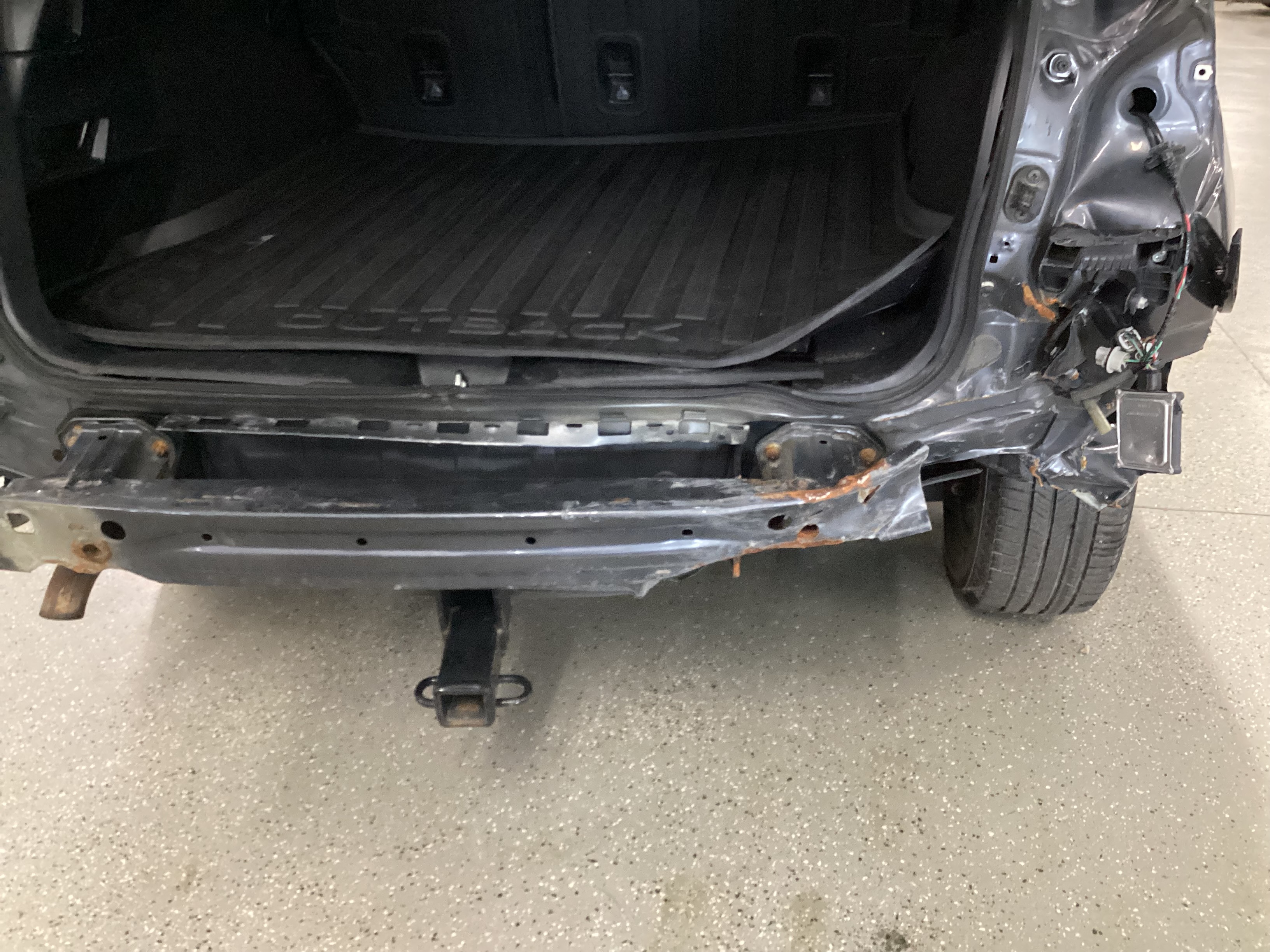 2019 SUBARU Outback Limited AWD - Image 12