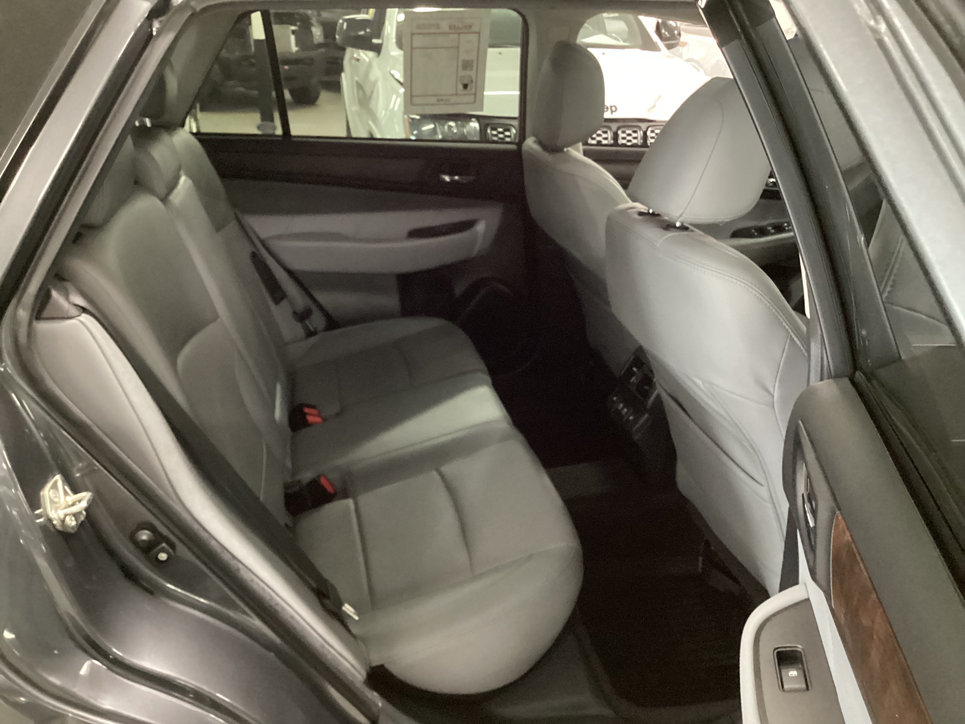 2019 SUBARU Outback Limited AWD - Image 14