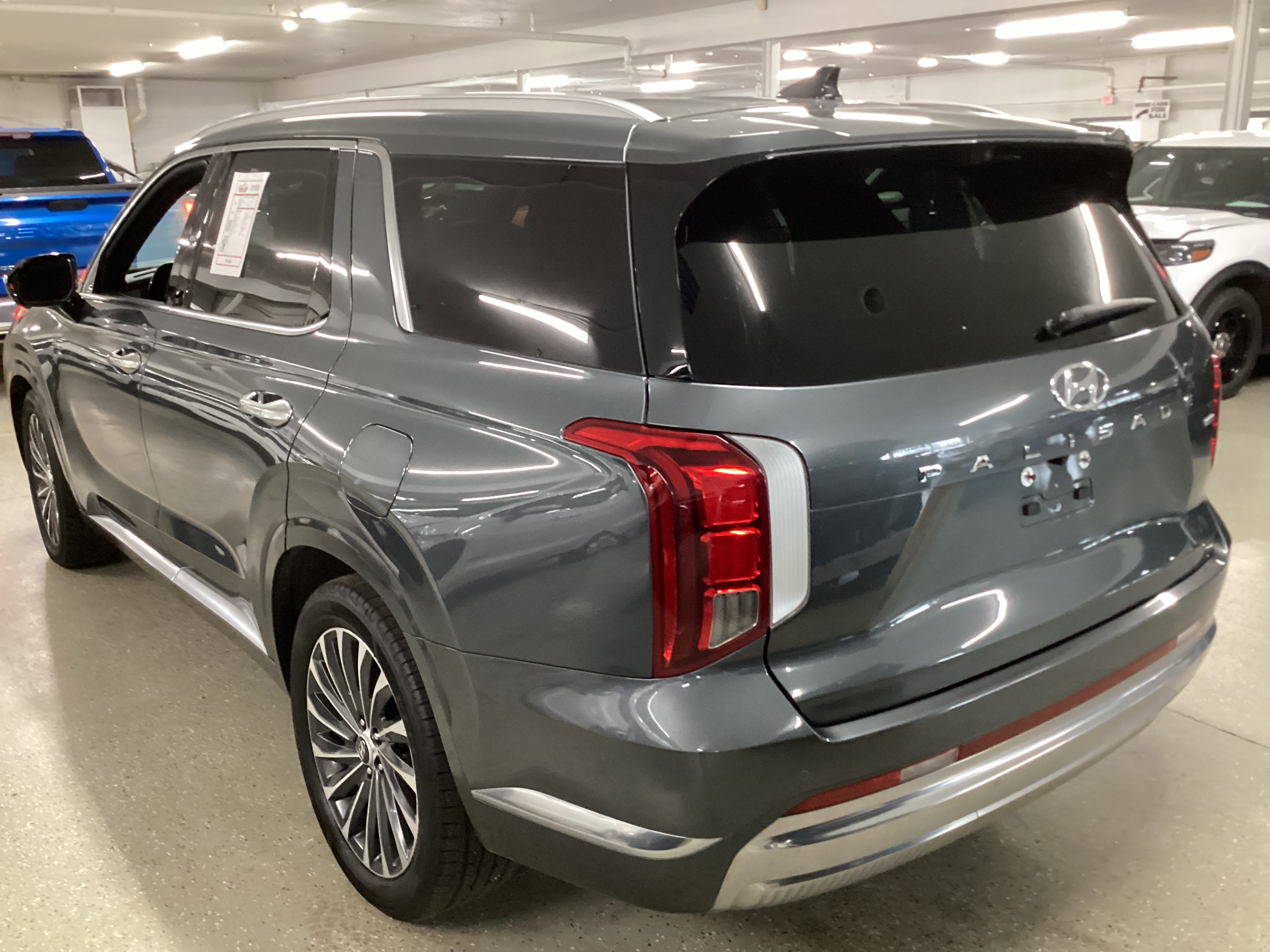 2024 HYUNDAI Palisade Calligraphy AWD - Image 2