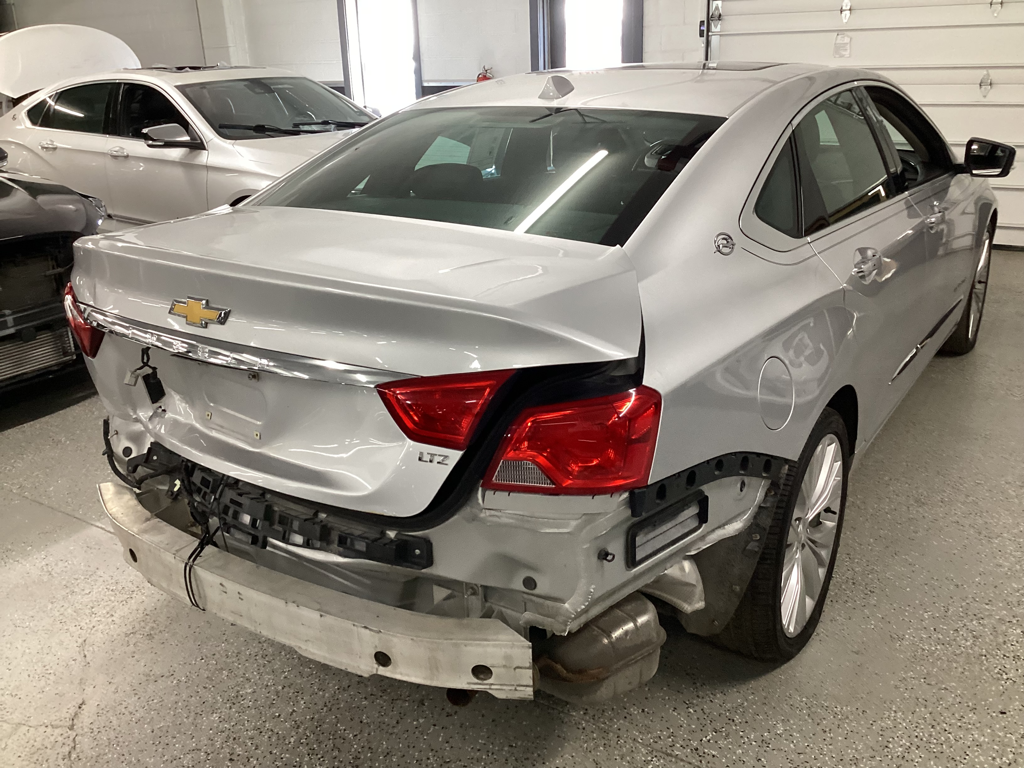 2014 CHEVROLET Impala LTZ - Image 3
