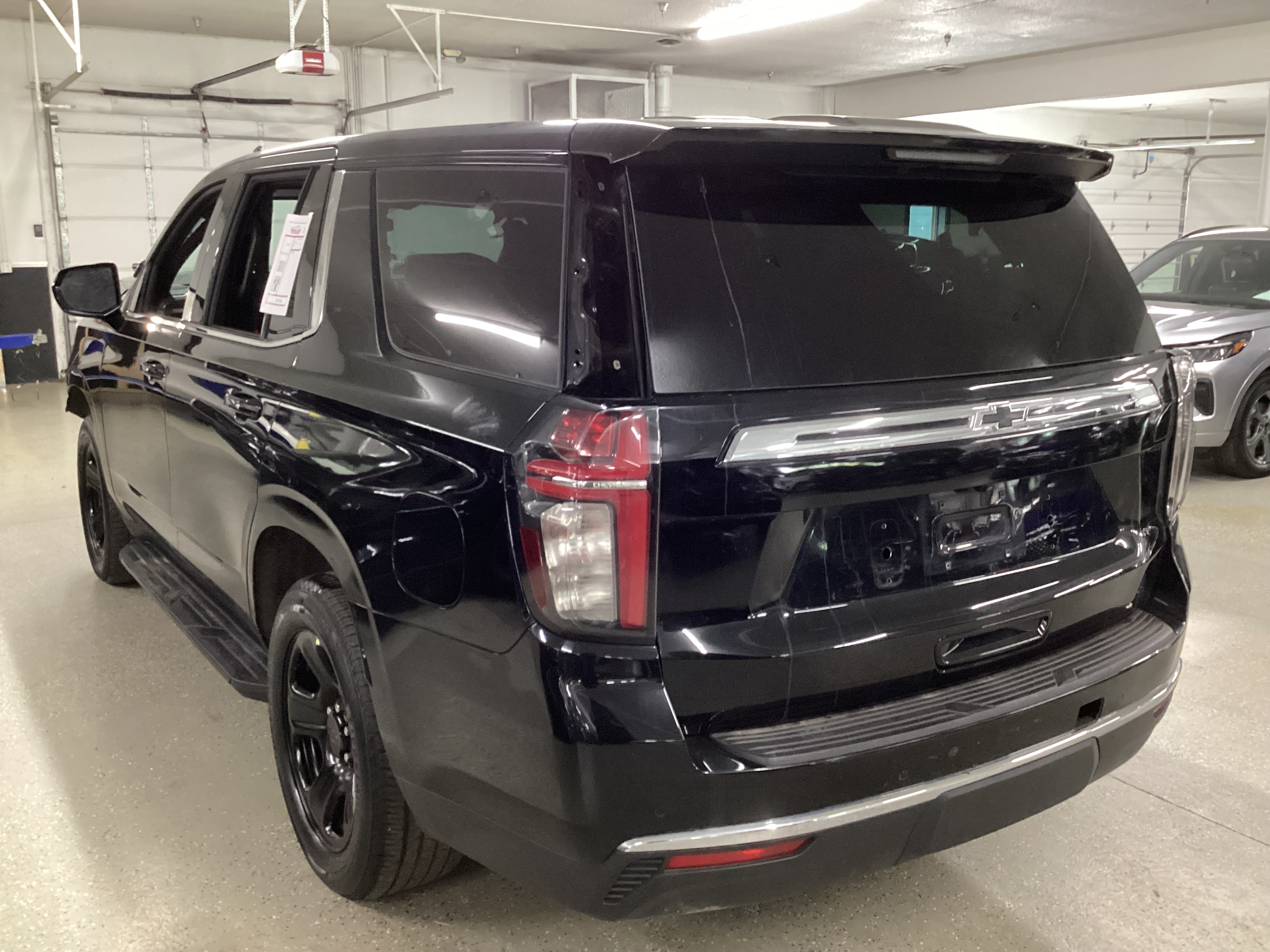 2023 CHEVROLET Tahoe Police 4WD - Image 2