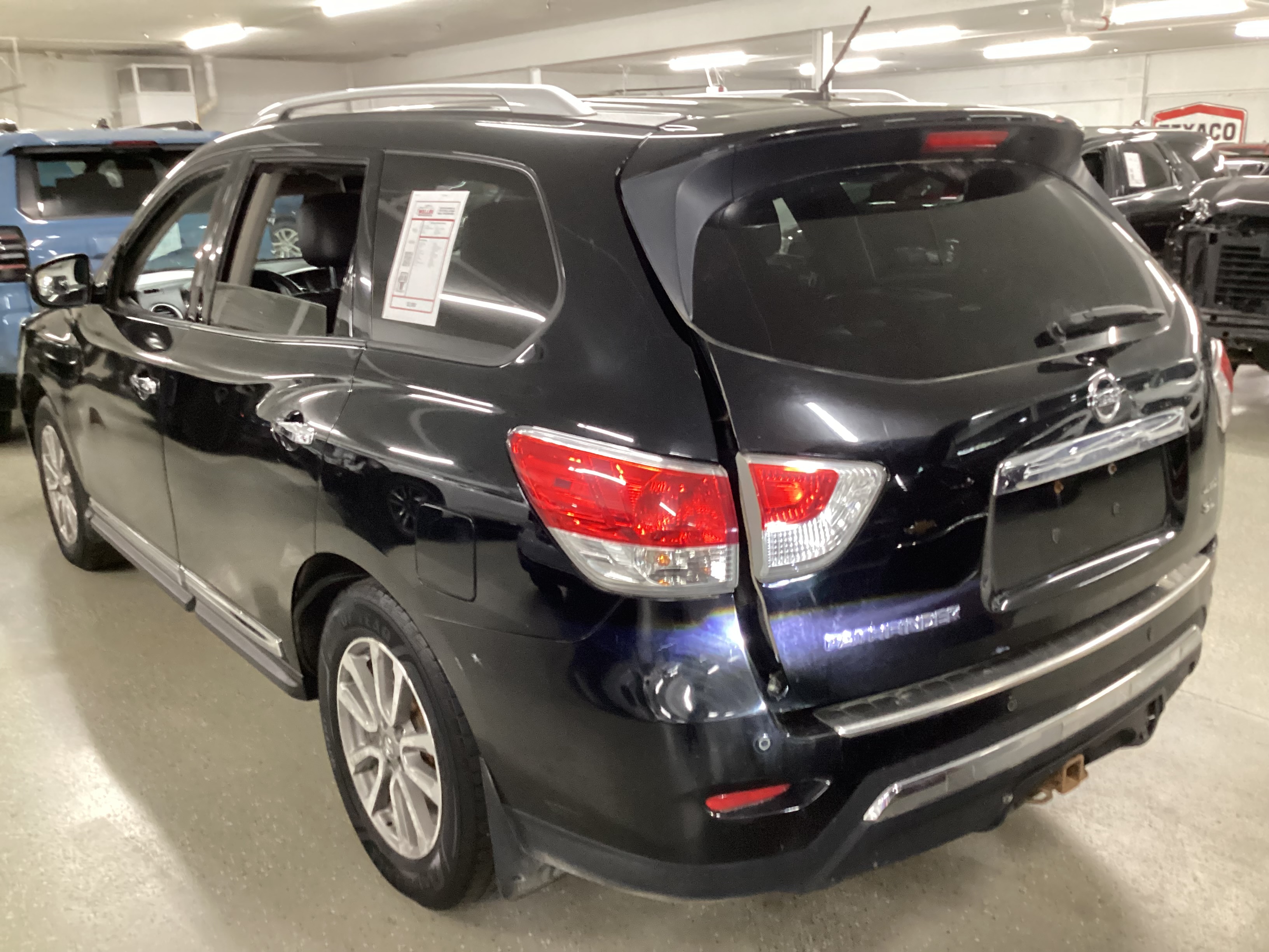 2014 NISSAN Pathfinder SL 4WD - Image 2