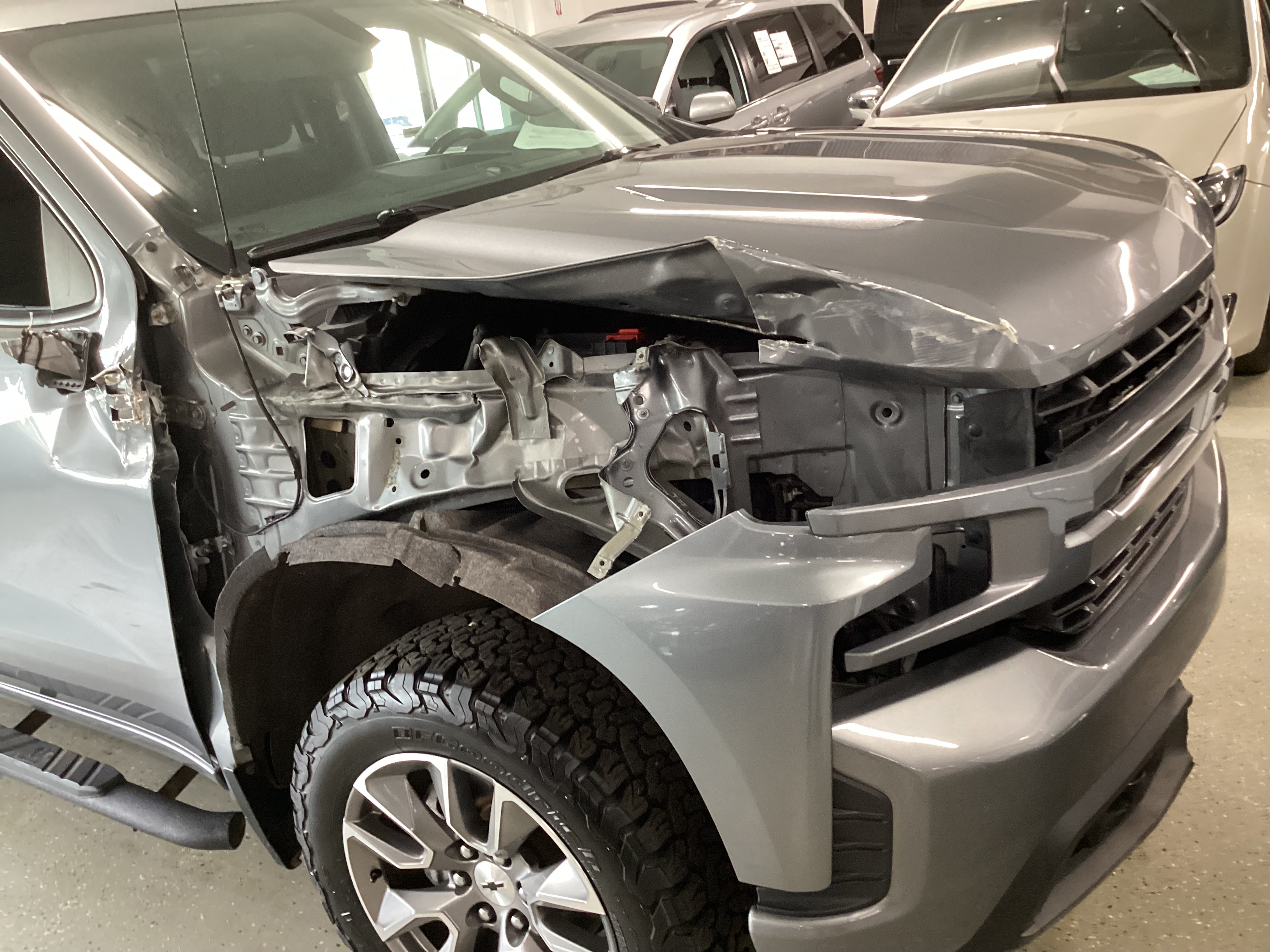 2021 CHEVROLET Silverado 4WD Crew Cab RST - Image 5