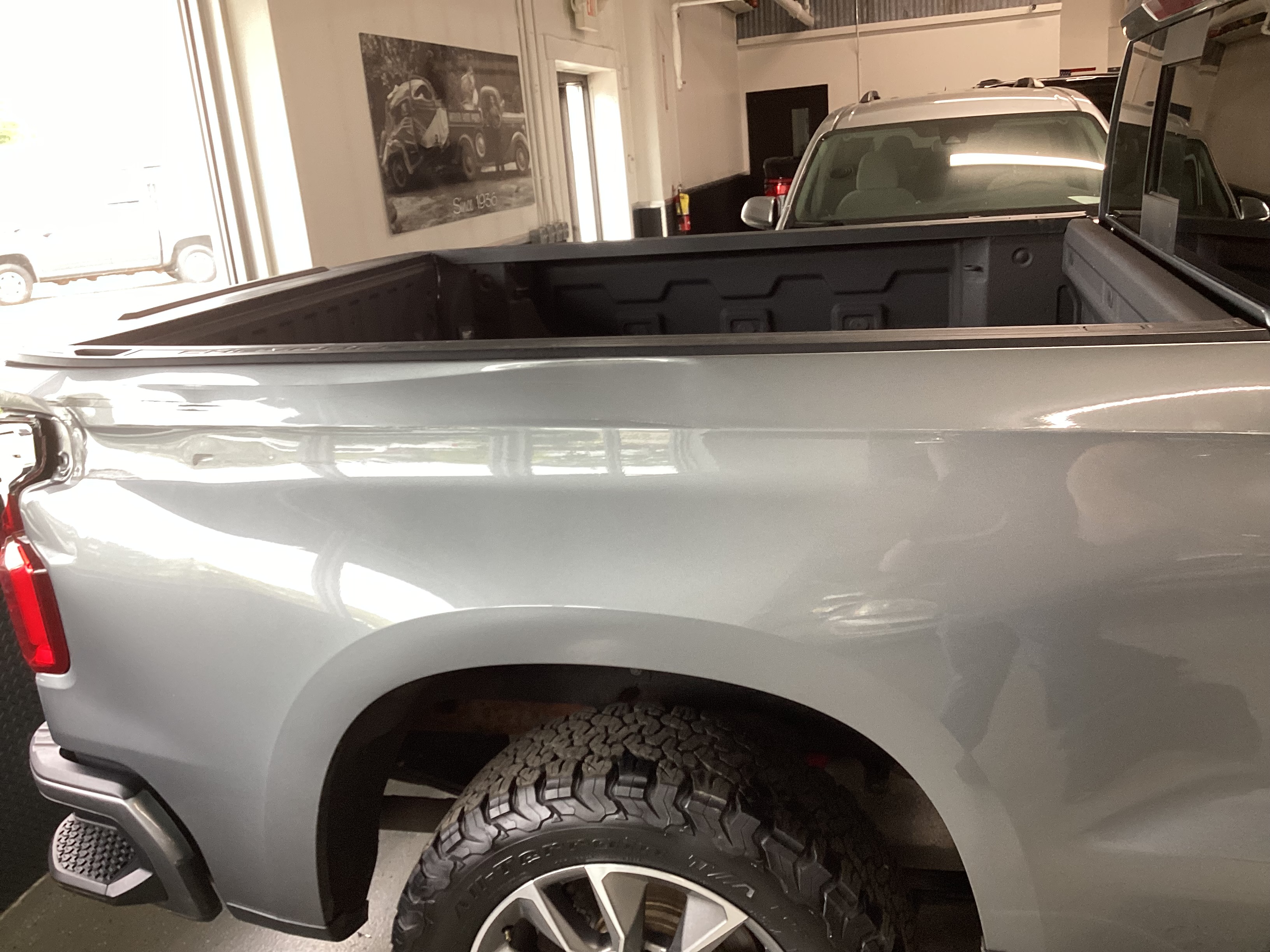 2021 CHEVROLET Silverado 4WD Crew Cab RST - Image 8
