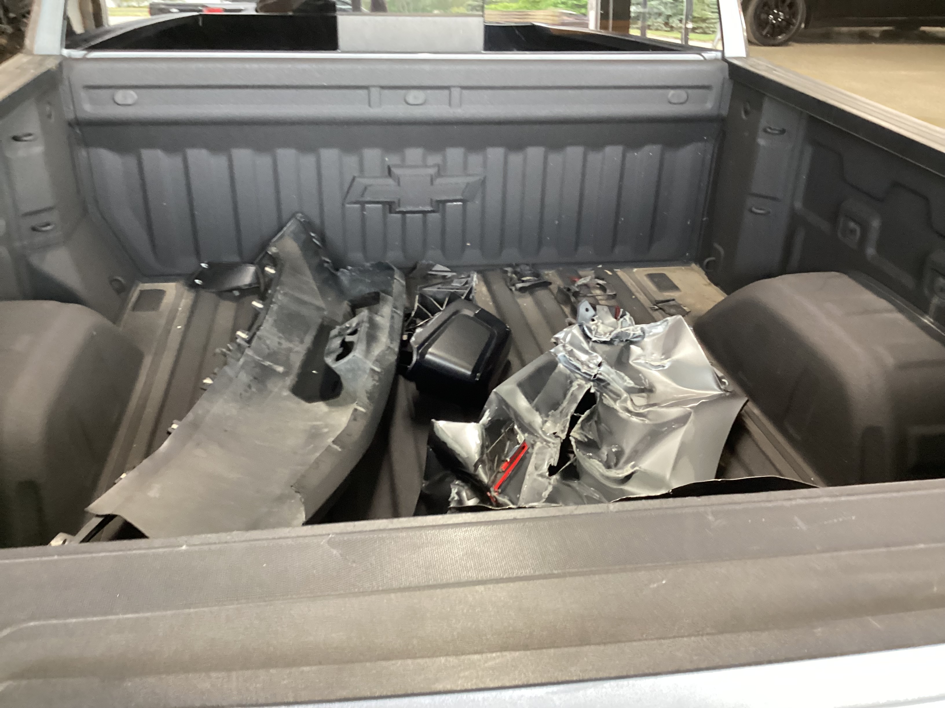 2021 CHEVROLET Silverado 4WD Crew Cab RST - Image 15
