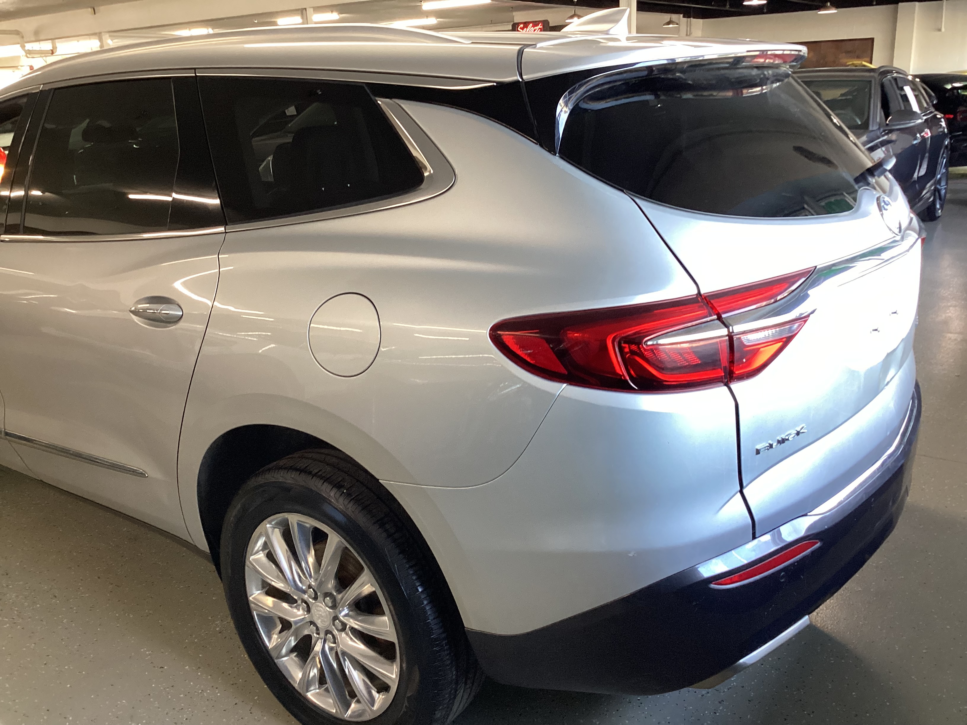 2018 BUICK Enclave Essence AWD - Image 2