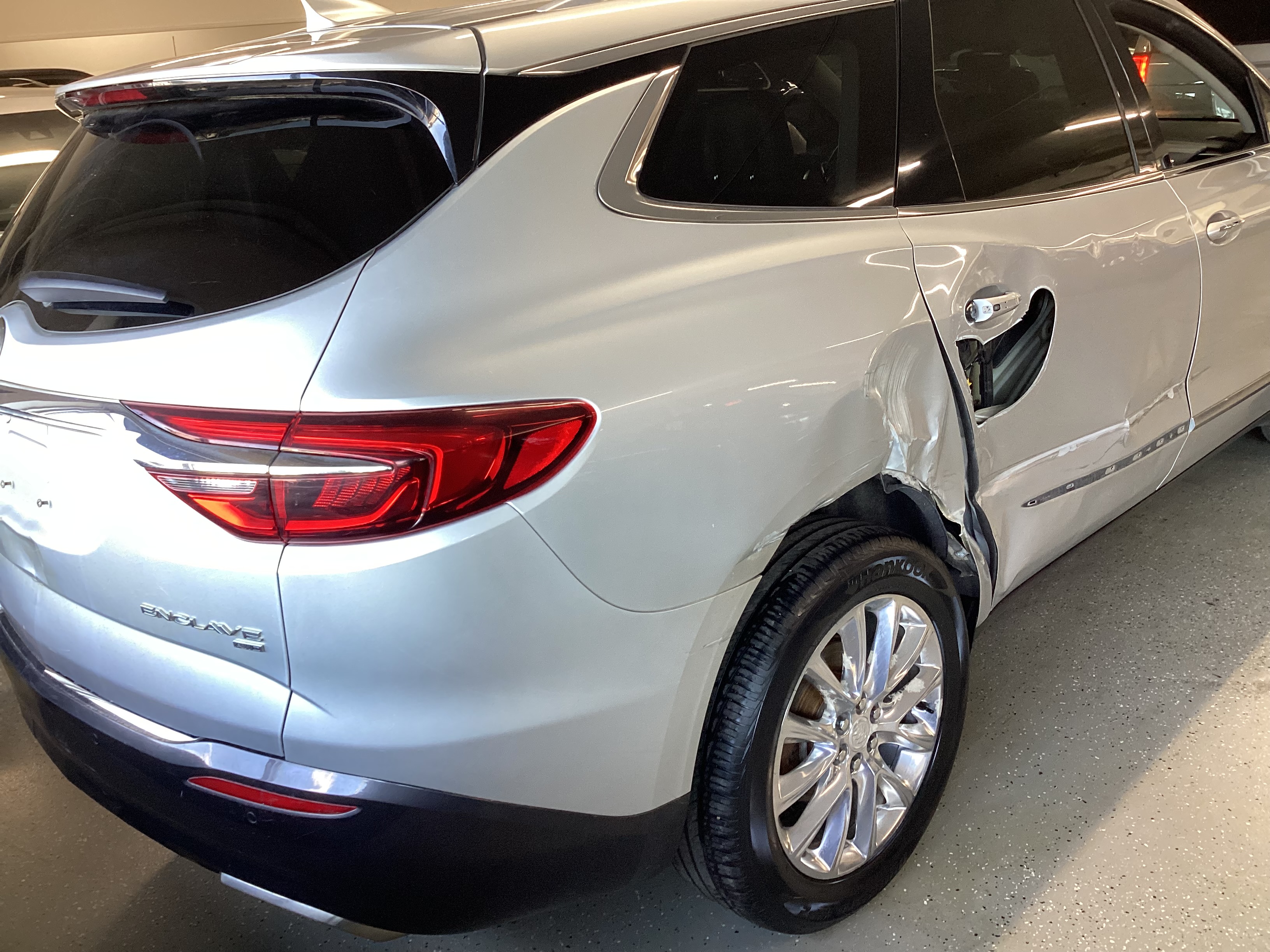 2018 BUICK Enclave Essence AWD - Image 3