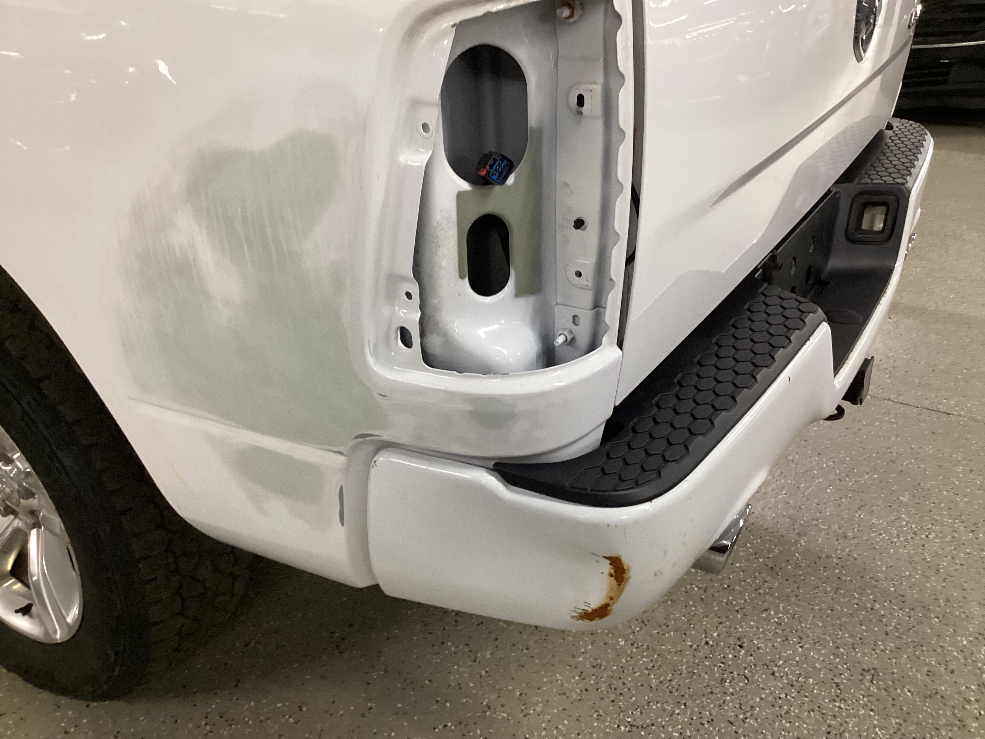 2016 RAM 1500 Sport 4WD Crew Cab - Image 11