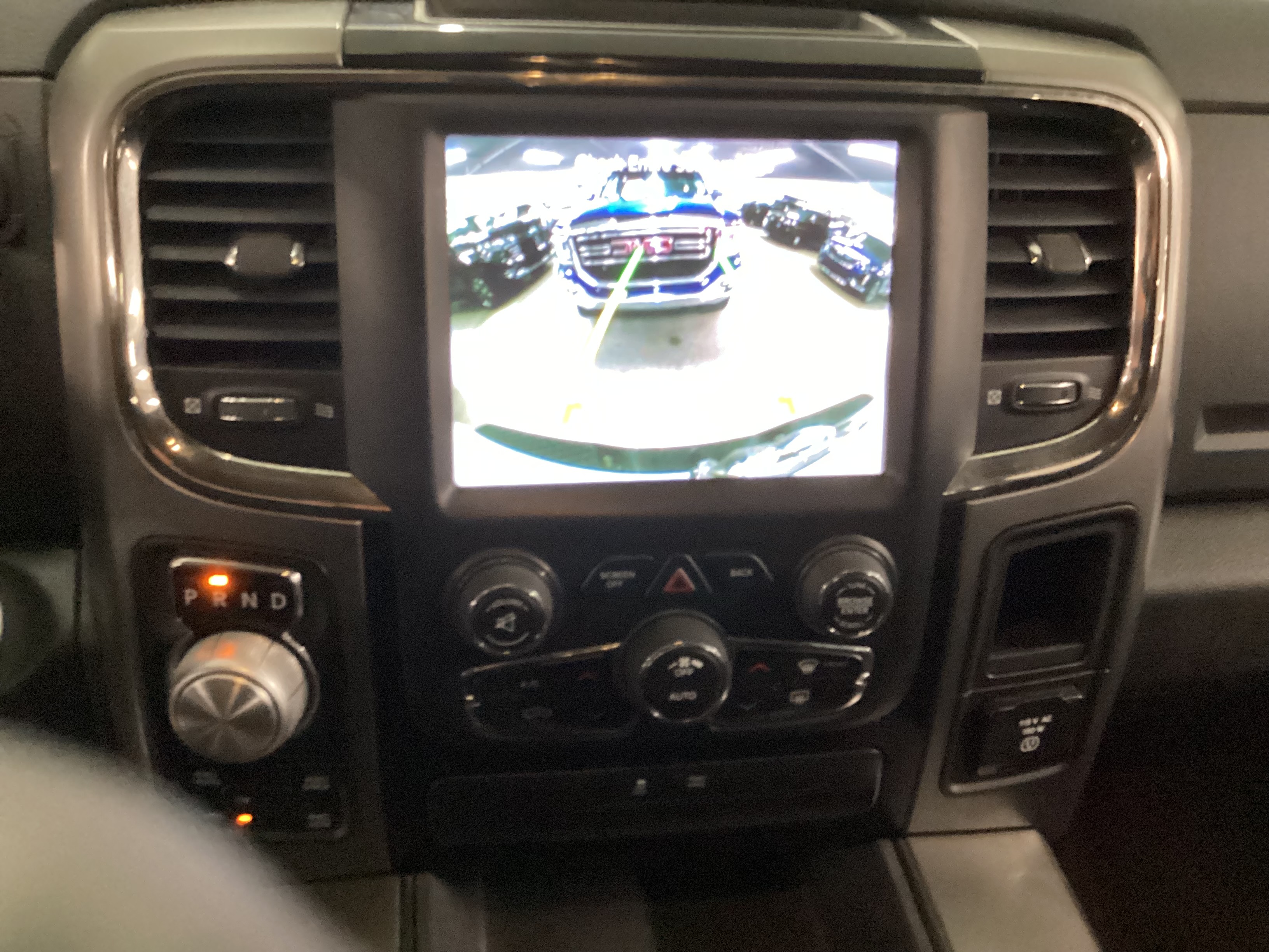 2016 RAM 1500 Sport 4WD Crew Cab - Image 17