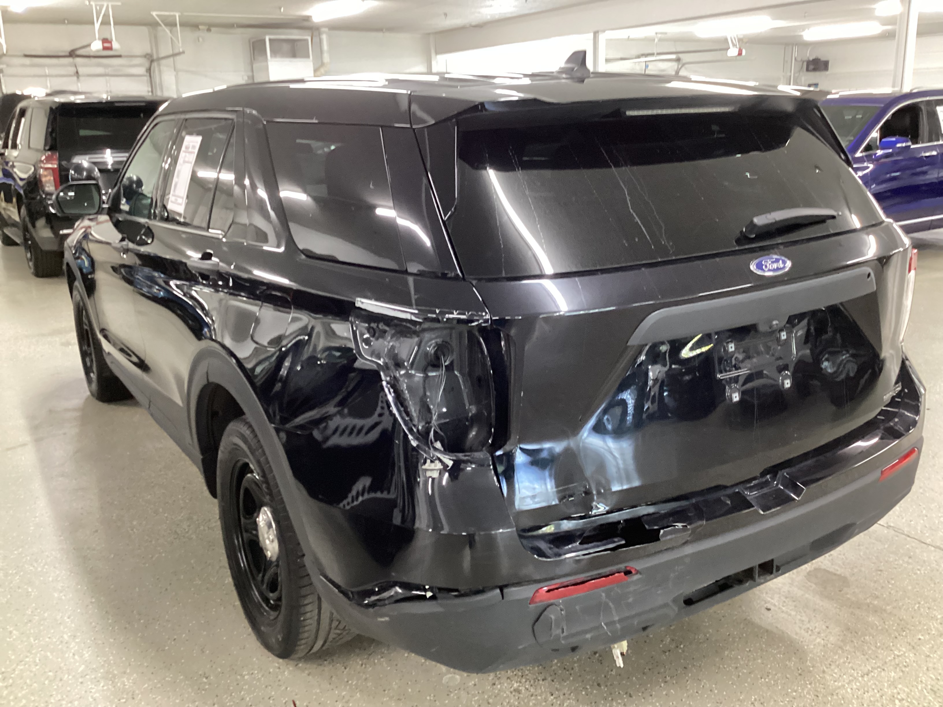 2023 FORD Explorer Police 4WD - Image 2