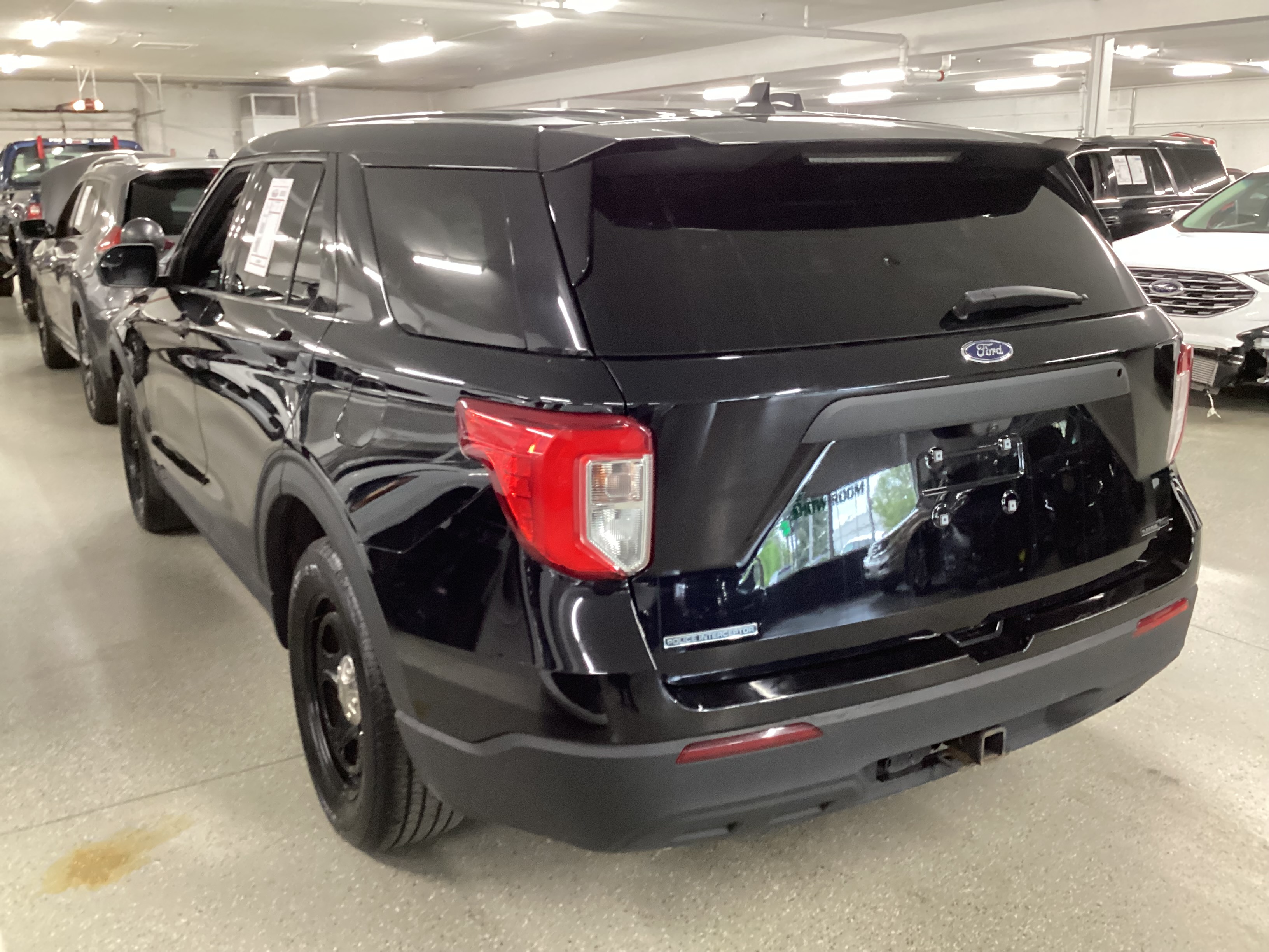 2022 FORD Explorer Police 4WD - Image 2