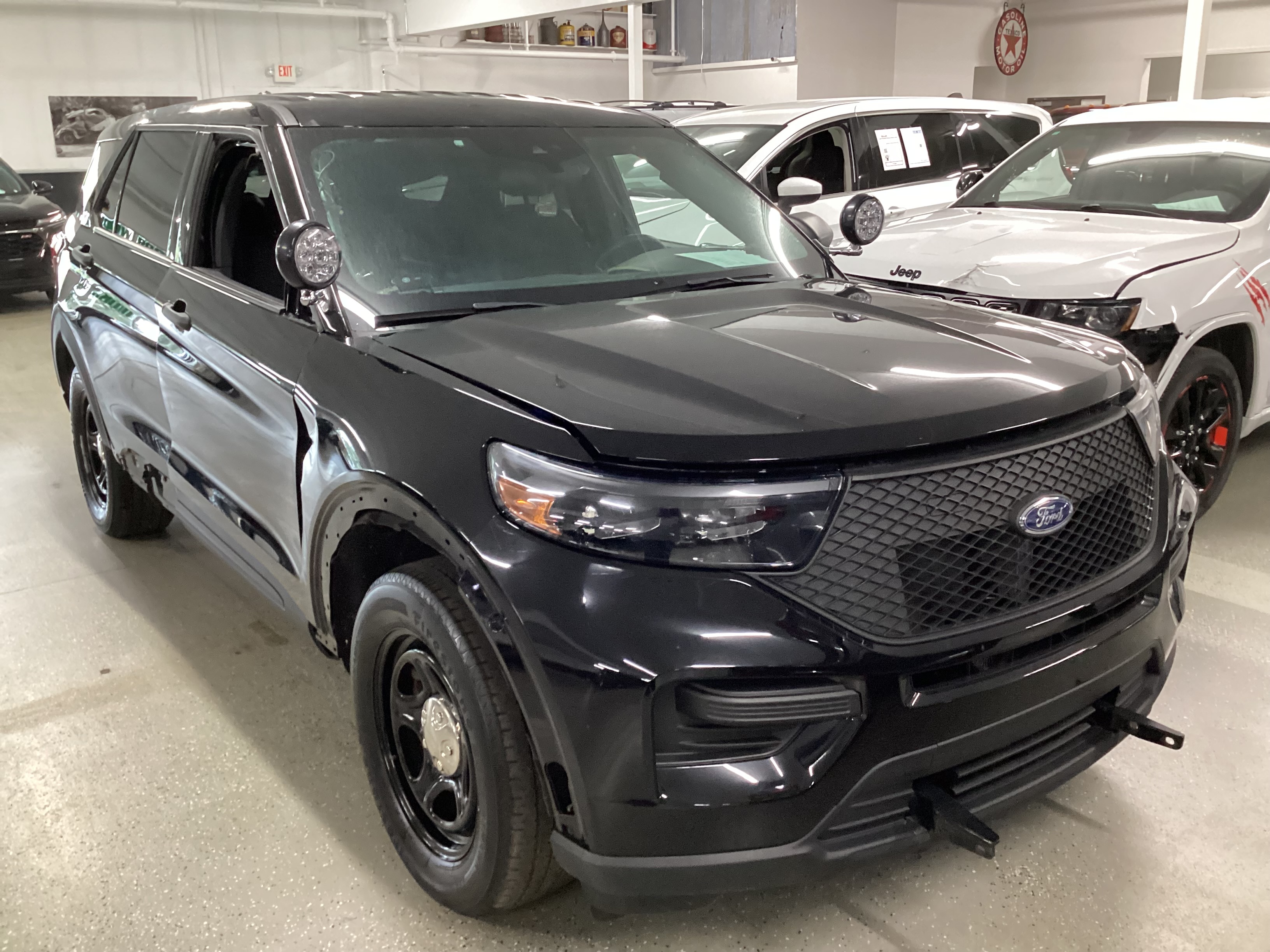 2022 FORD Explorer Police 4WD - Image 4