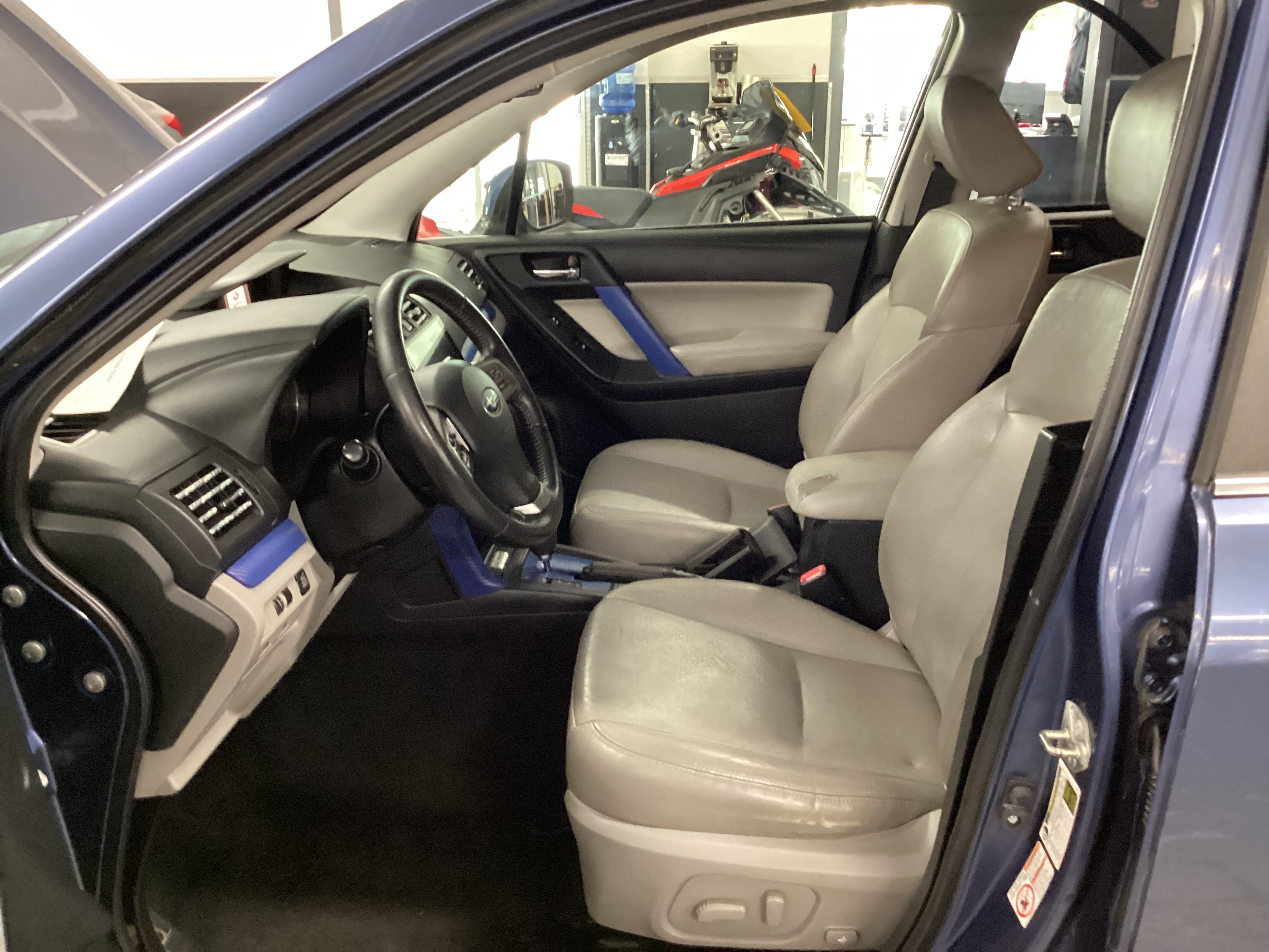 2014 SUBARU Forester Limited AWD - Image 6