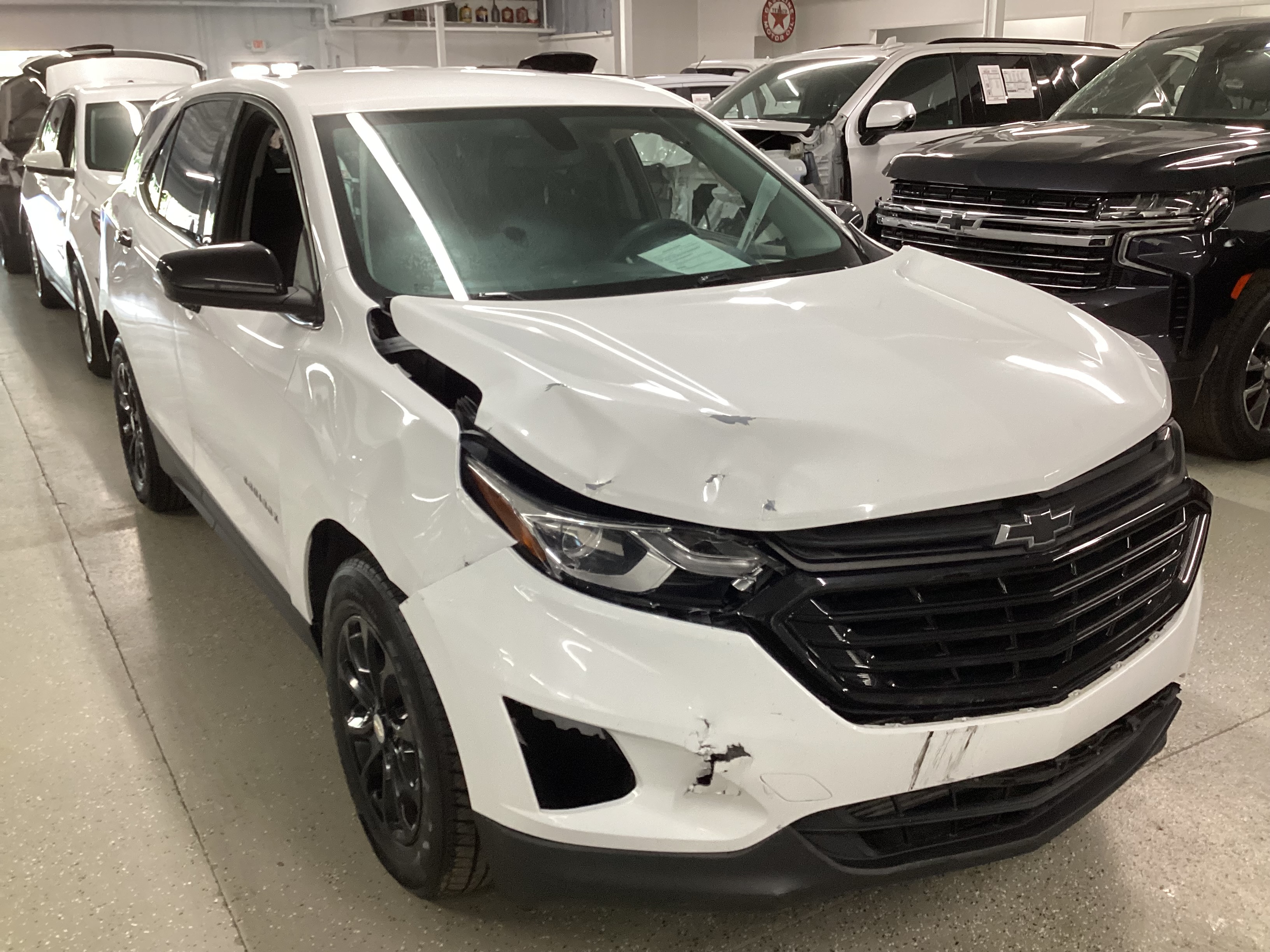 2019 CHEVROLET Equinox LT - Image 4