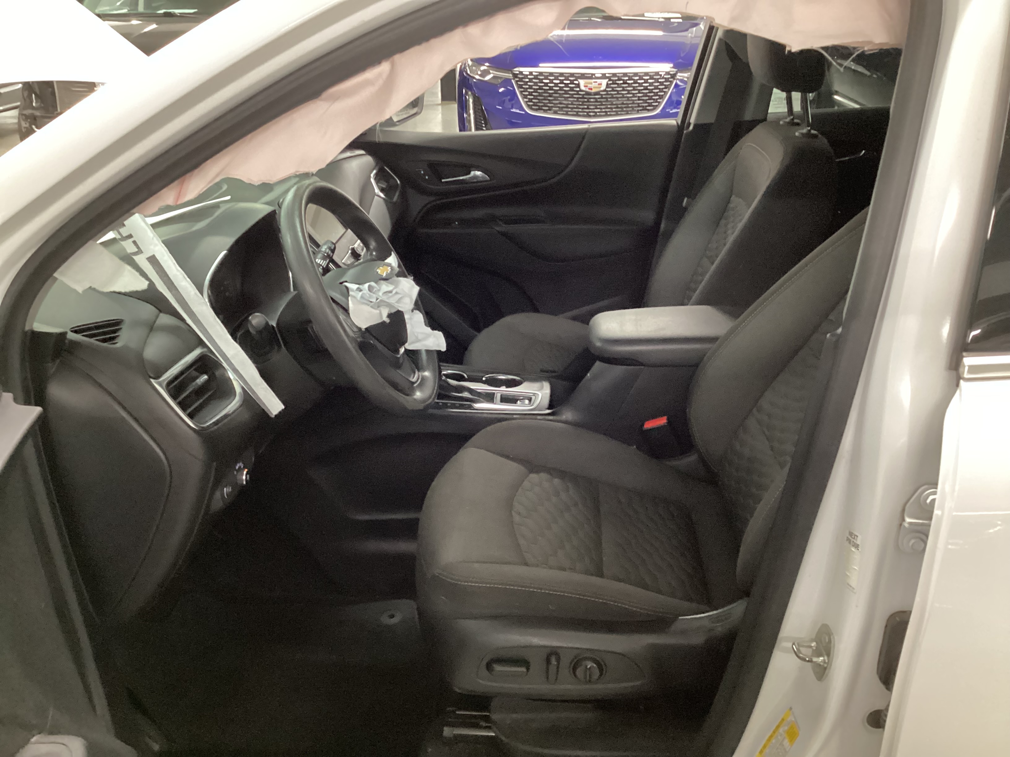 2019 CHEVROLET Equinox LT - Image 8