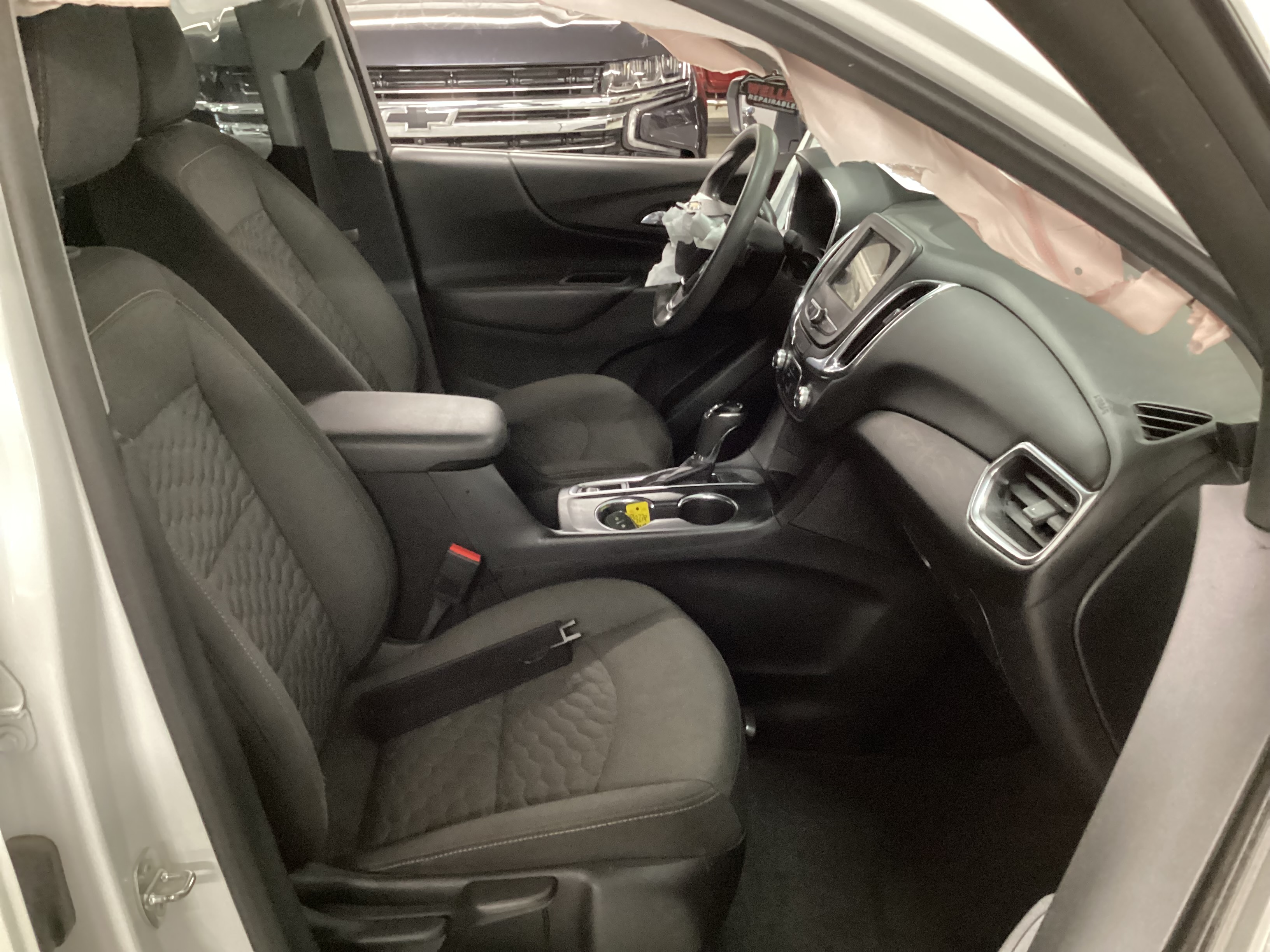 2019 CHEVROLET Equinox LT - Image 12