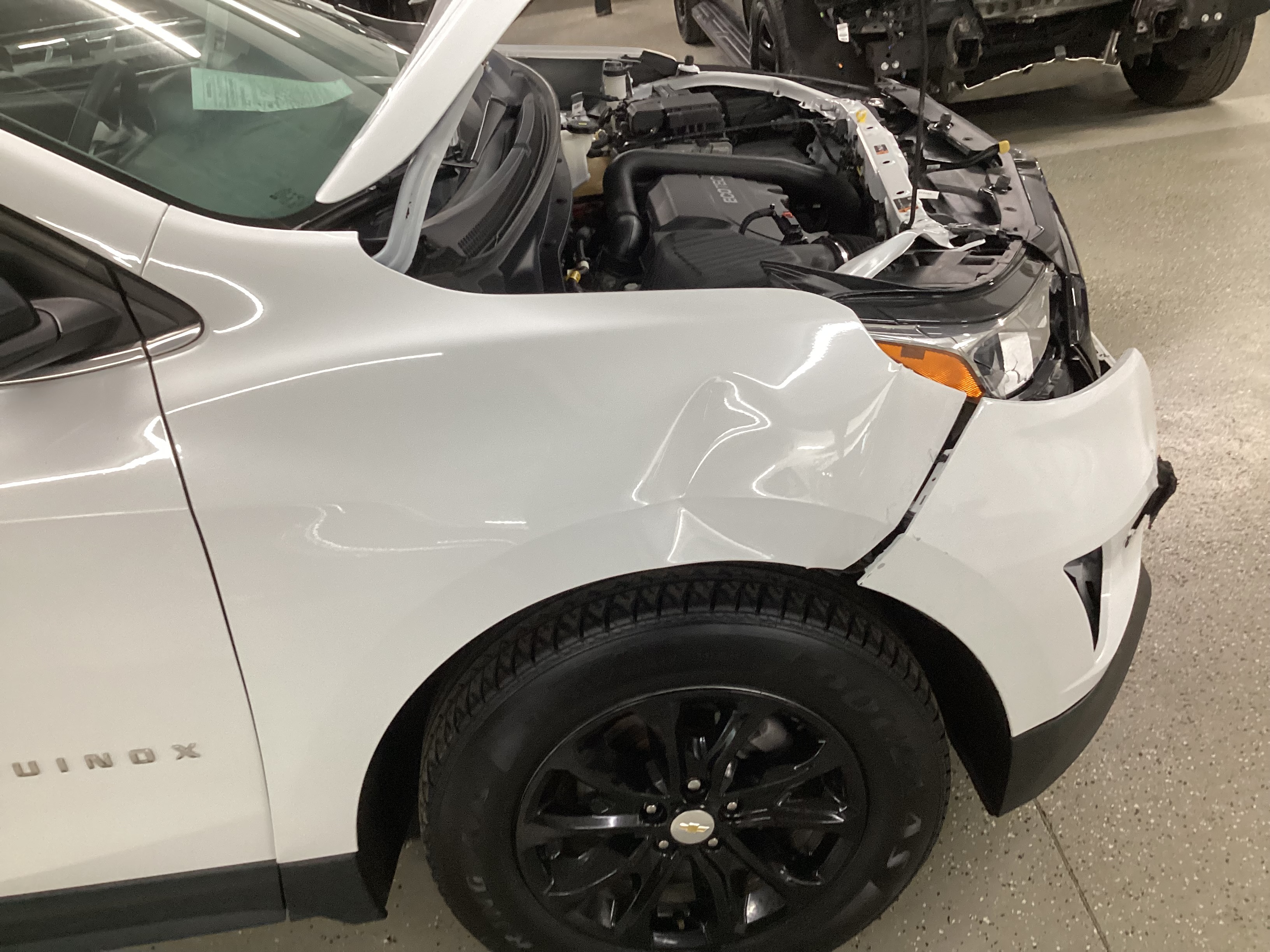 2019 CHEVROLET Equinox LT - Image 13