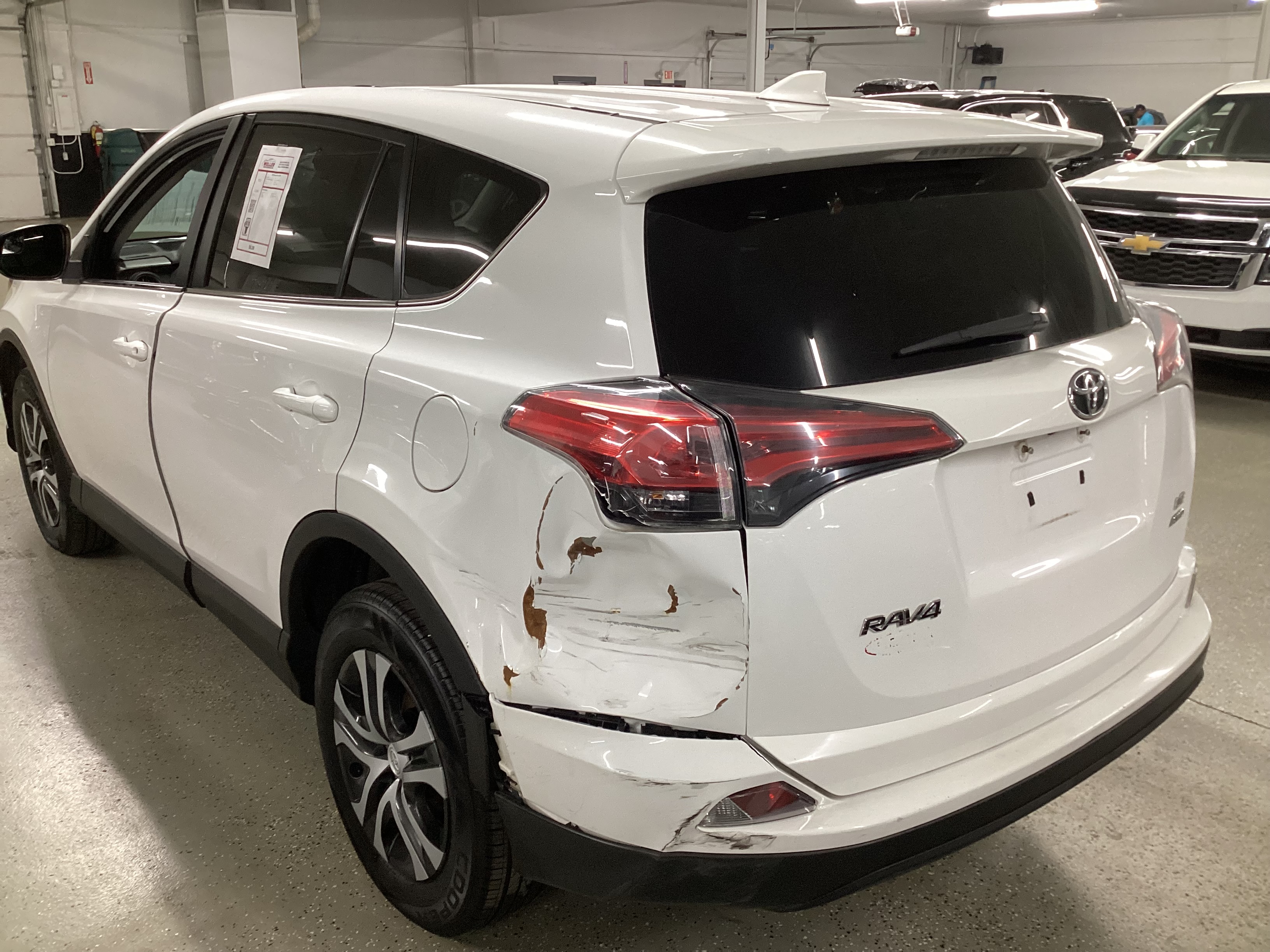 2018 TOYOTA RAV4 LE AWD - Image 2