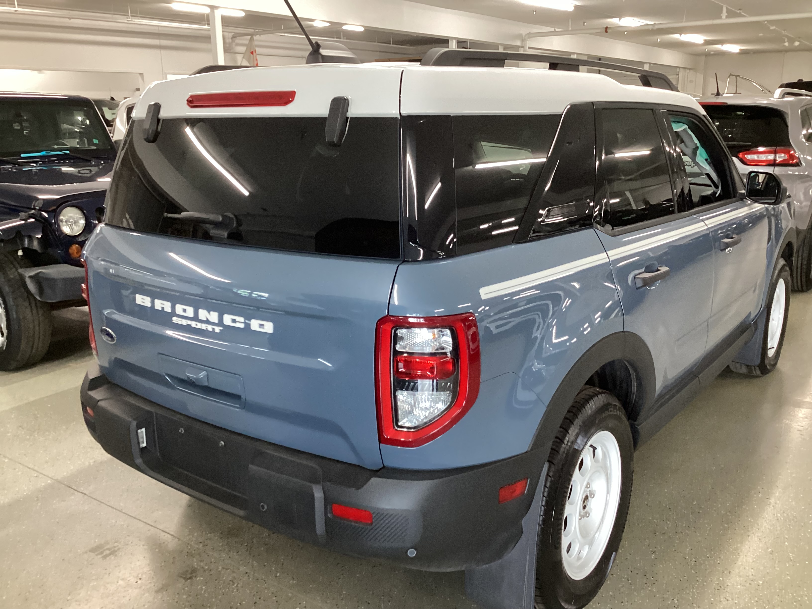 2025 FORD Bronco Sport Heritage 4x4 - Image 3