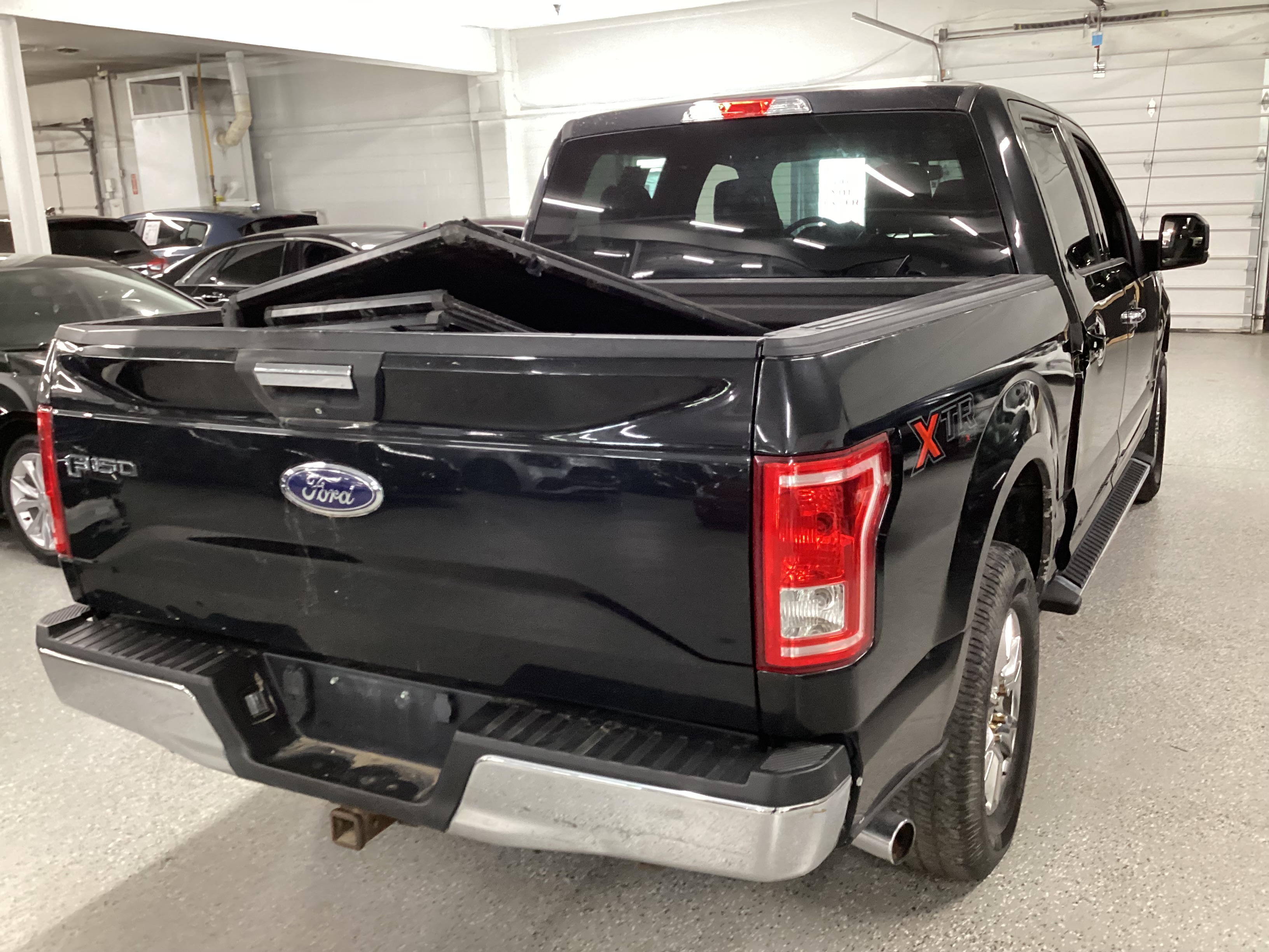 2015 FORD F-150 XLT SuperCrew 4WD - Image 3