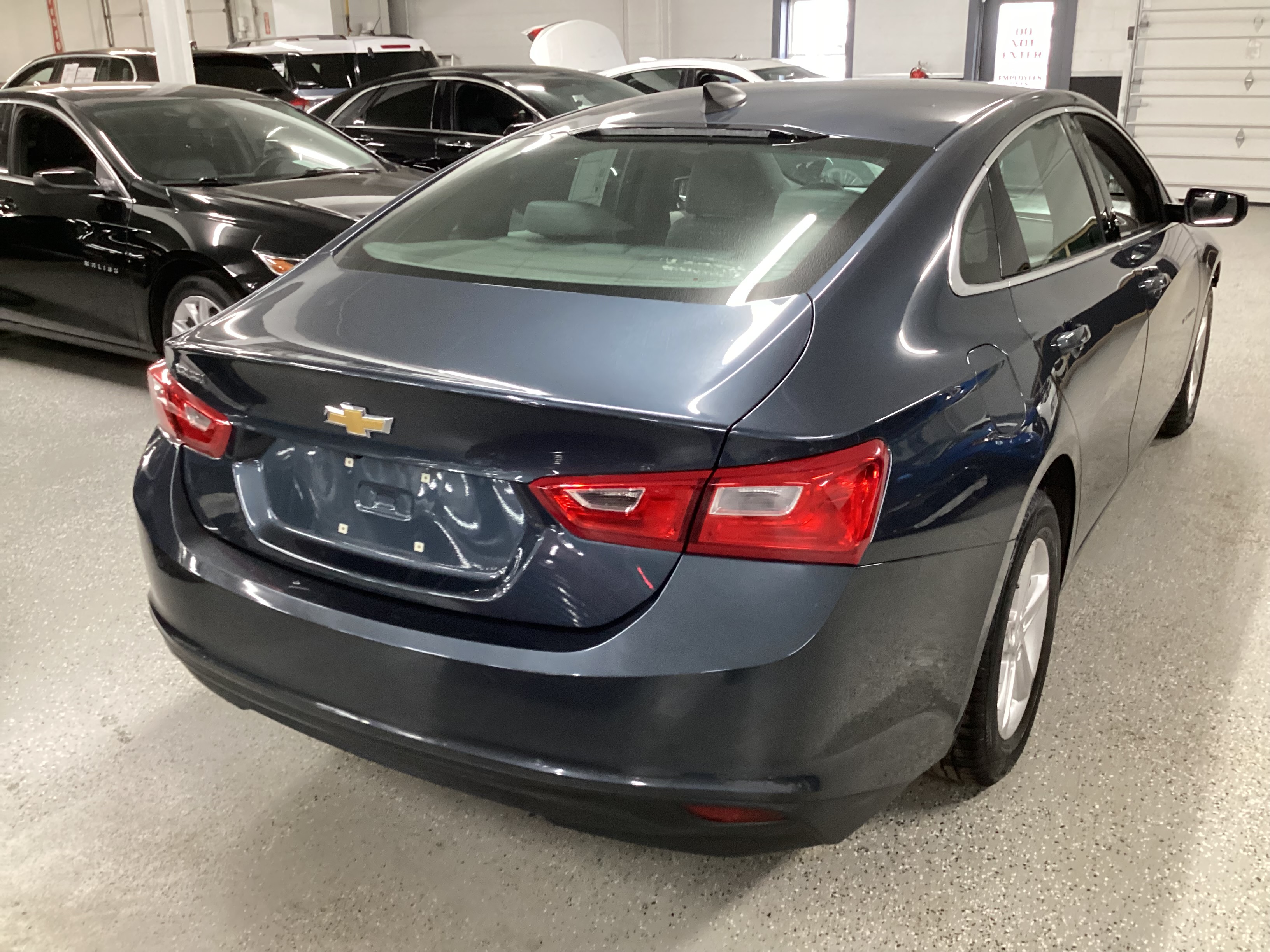 2020 CHEVROLET Malibu LS - Image 3