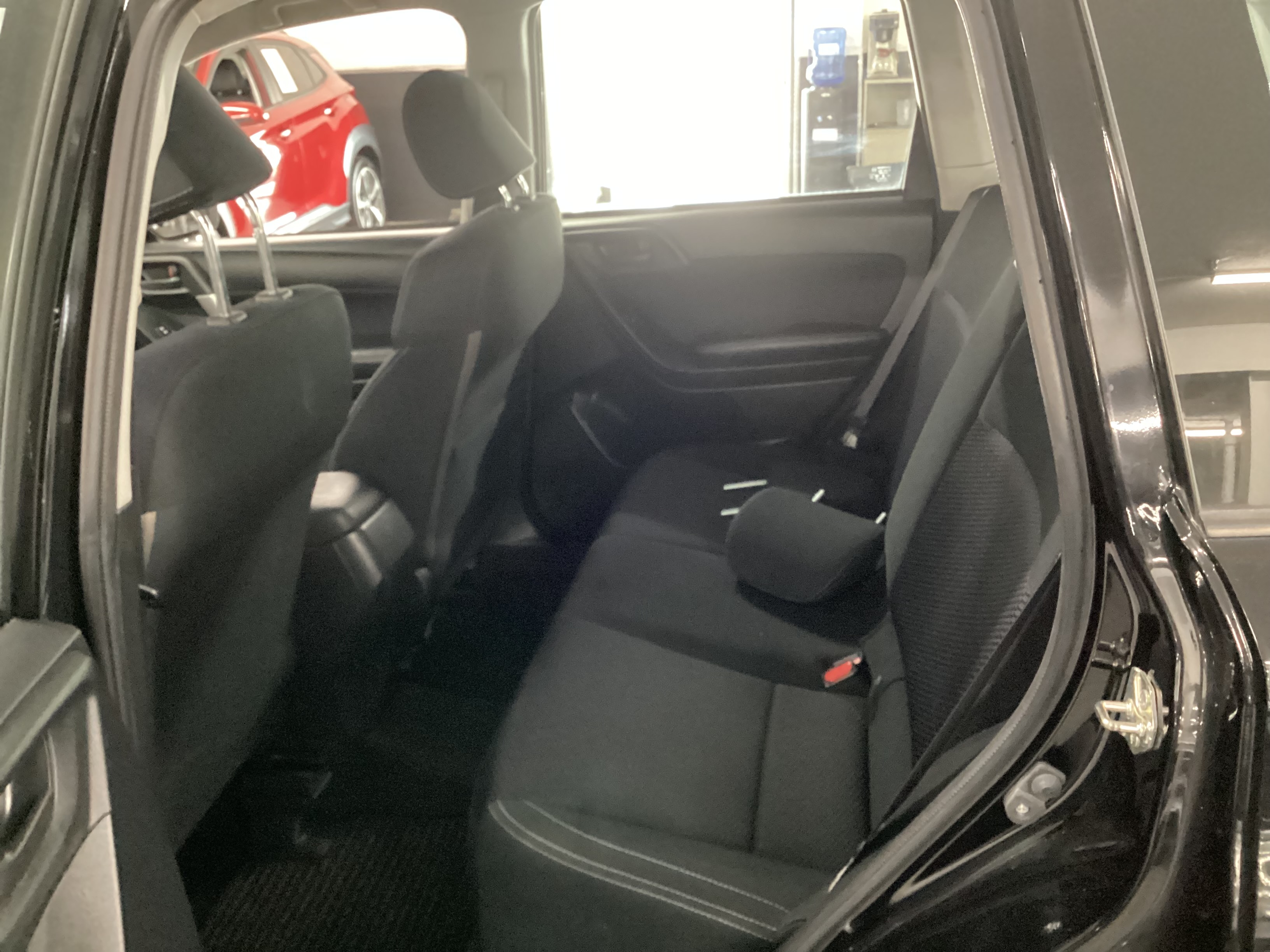 2018 SUBARU Forester AWD - Image 8