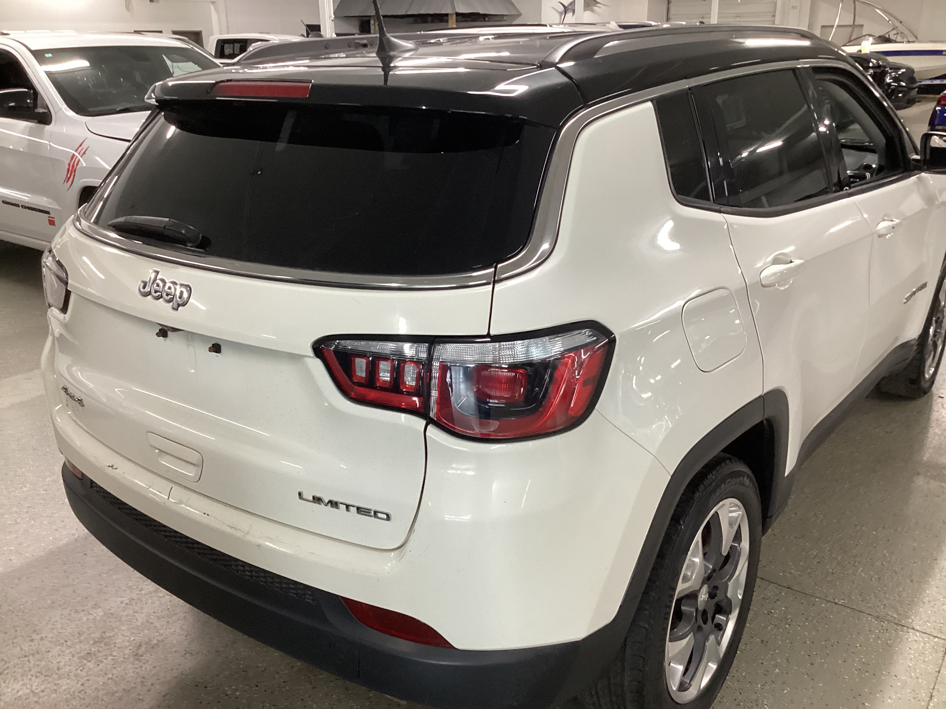 2020 JEEP Compass Limited - Image 3