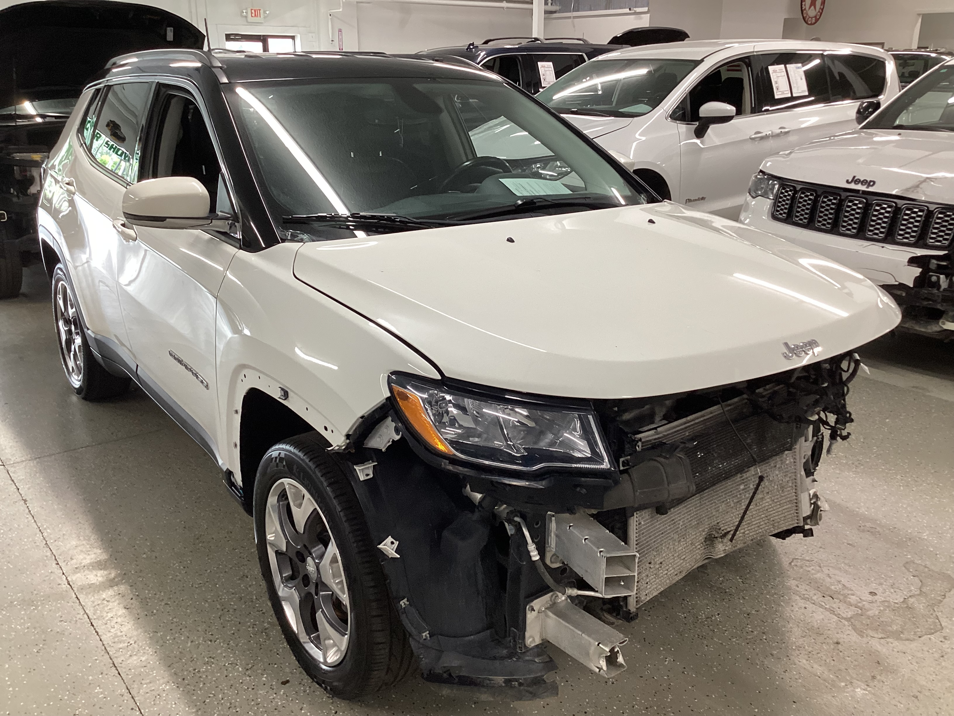 2020 JEEP Compass Limited - Image 4