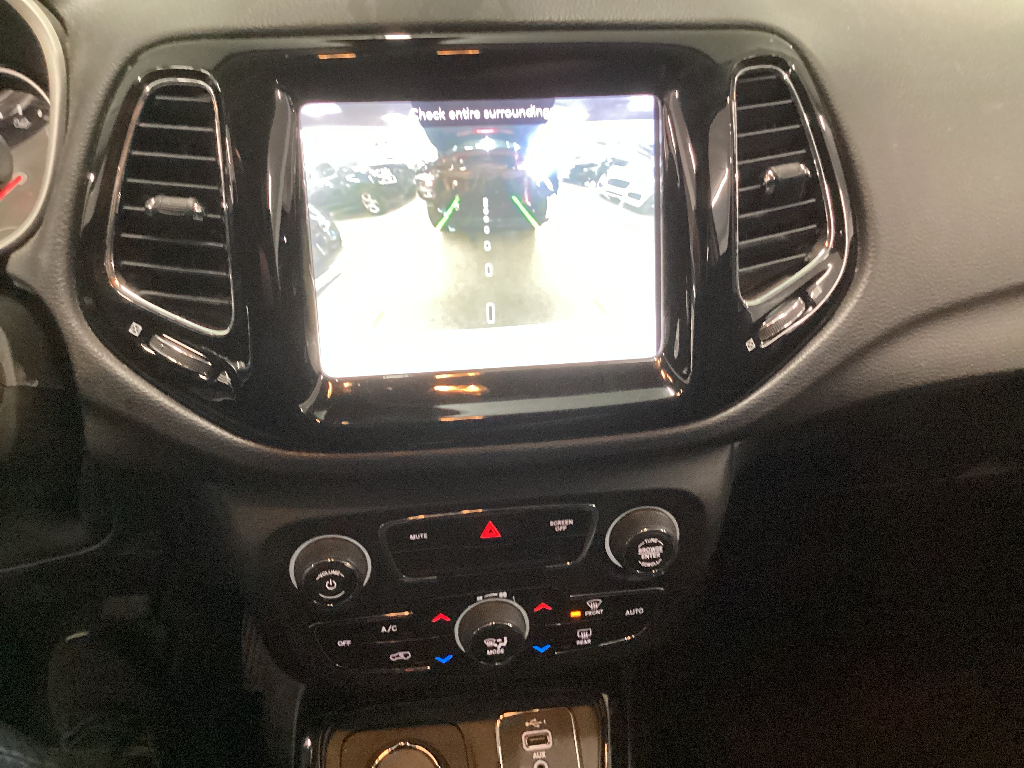 2020 JEEP Compass Limited - Image 13