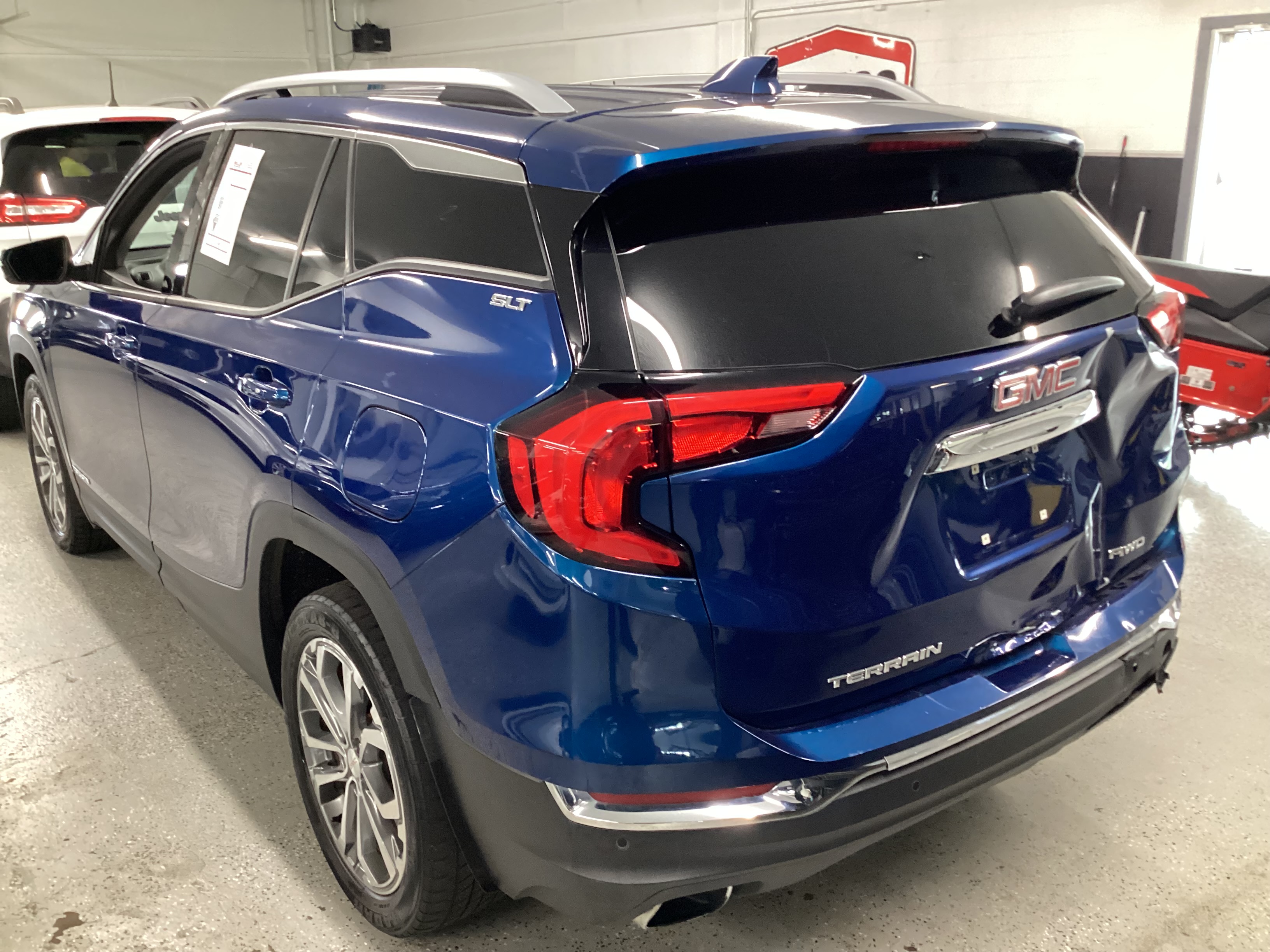 2019 GMC Terrain SLT AWD - Image 2
