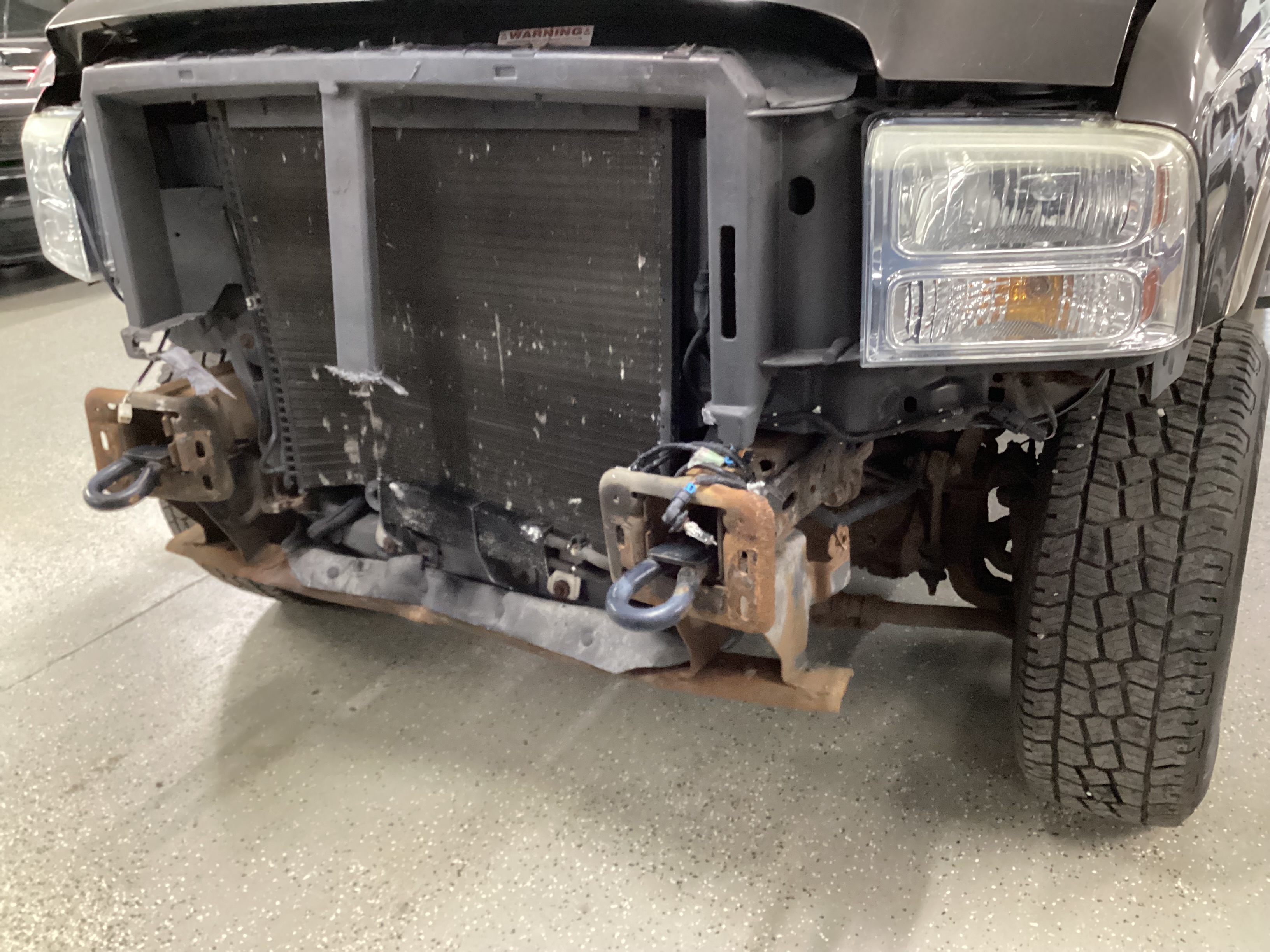 2005 FORD F-250 Lariat 4WD Crew Cab - Image 6