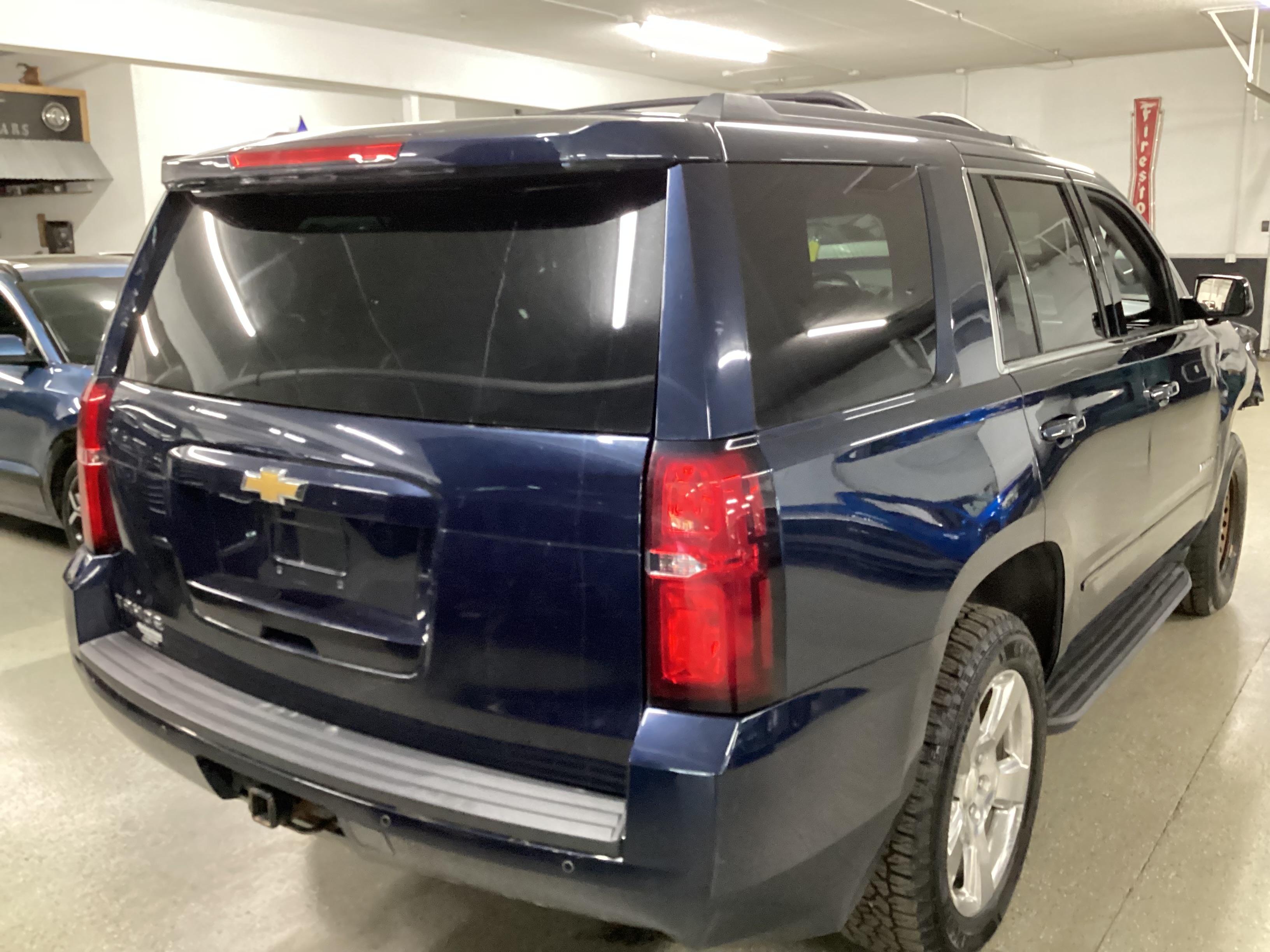 2017 CHEVROLET Tahoe LS 4WD - Image 3