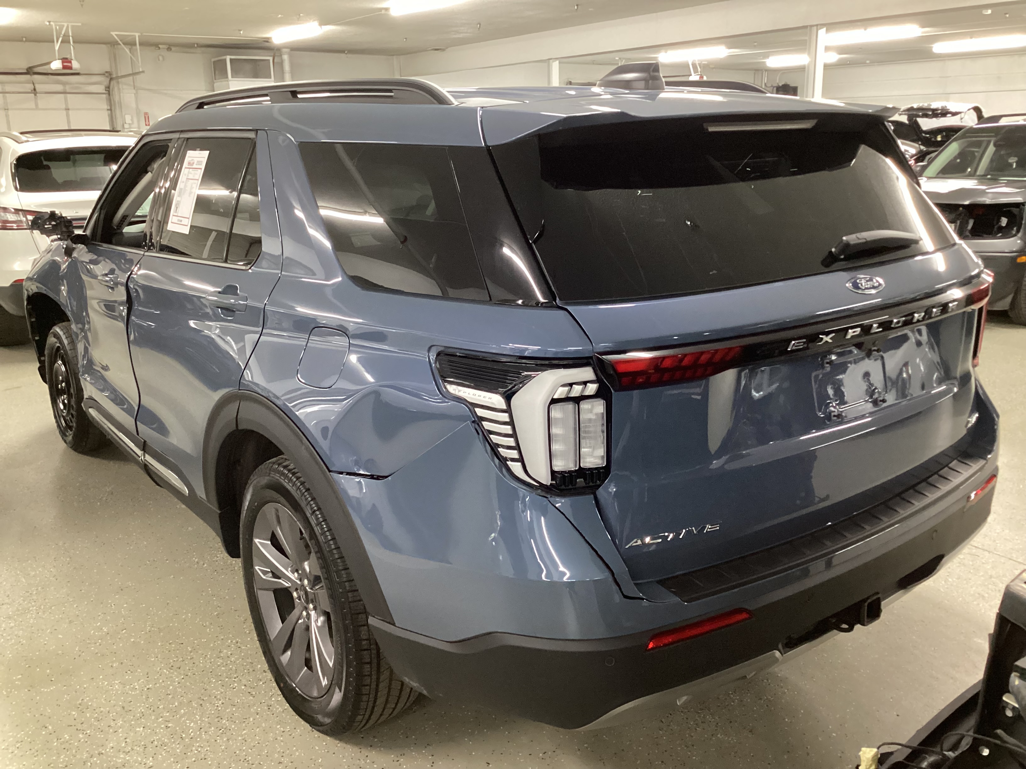 2025 FORD Explorer Active 4WD - Image 2