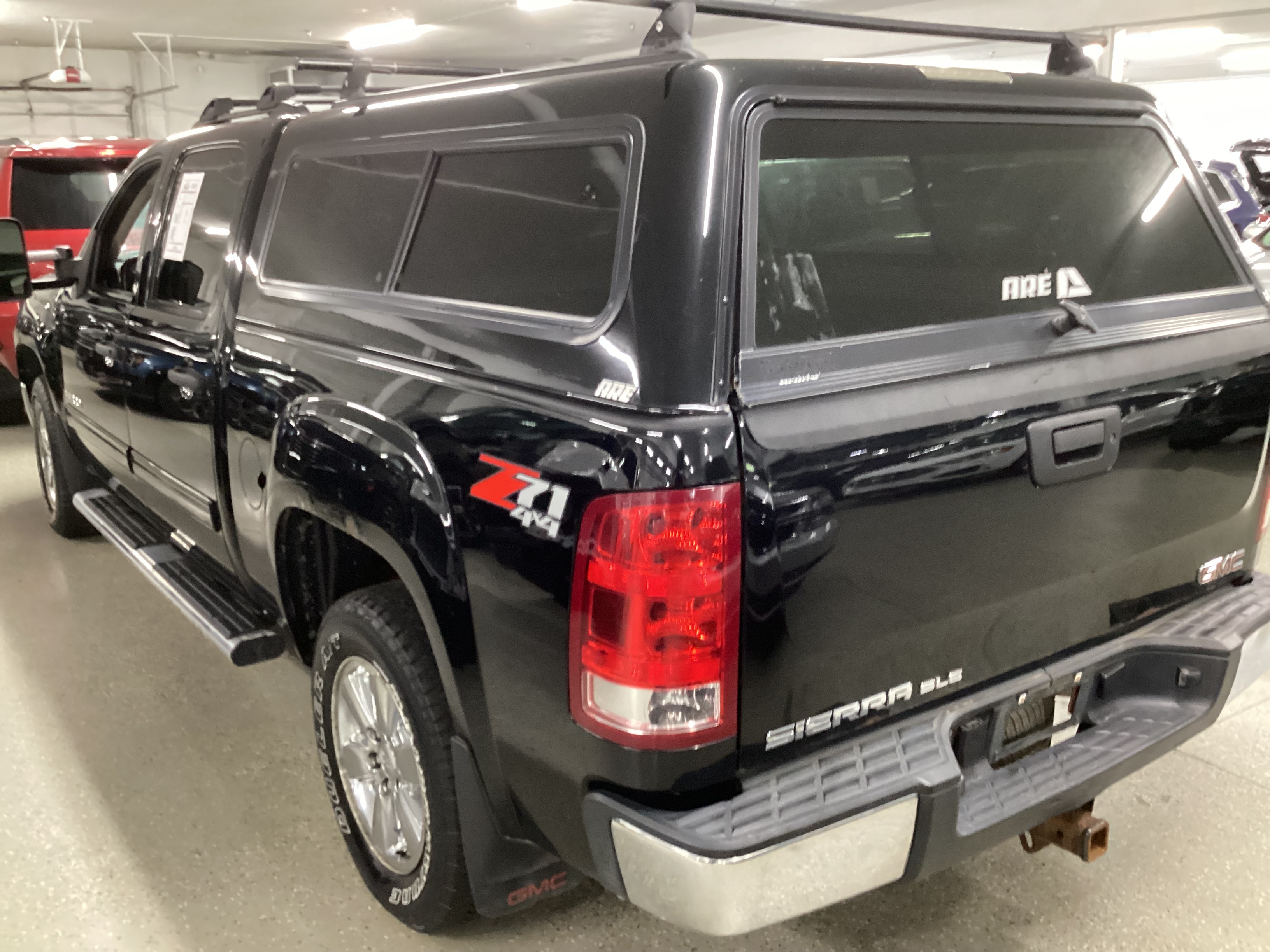 2013 GMC Sierra 4WD Crew Cab SLE - Image 2