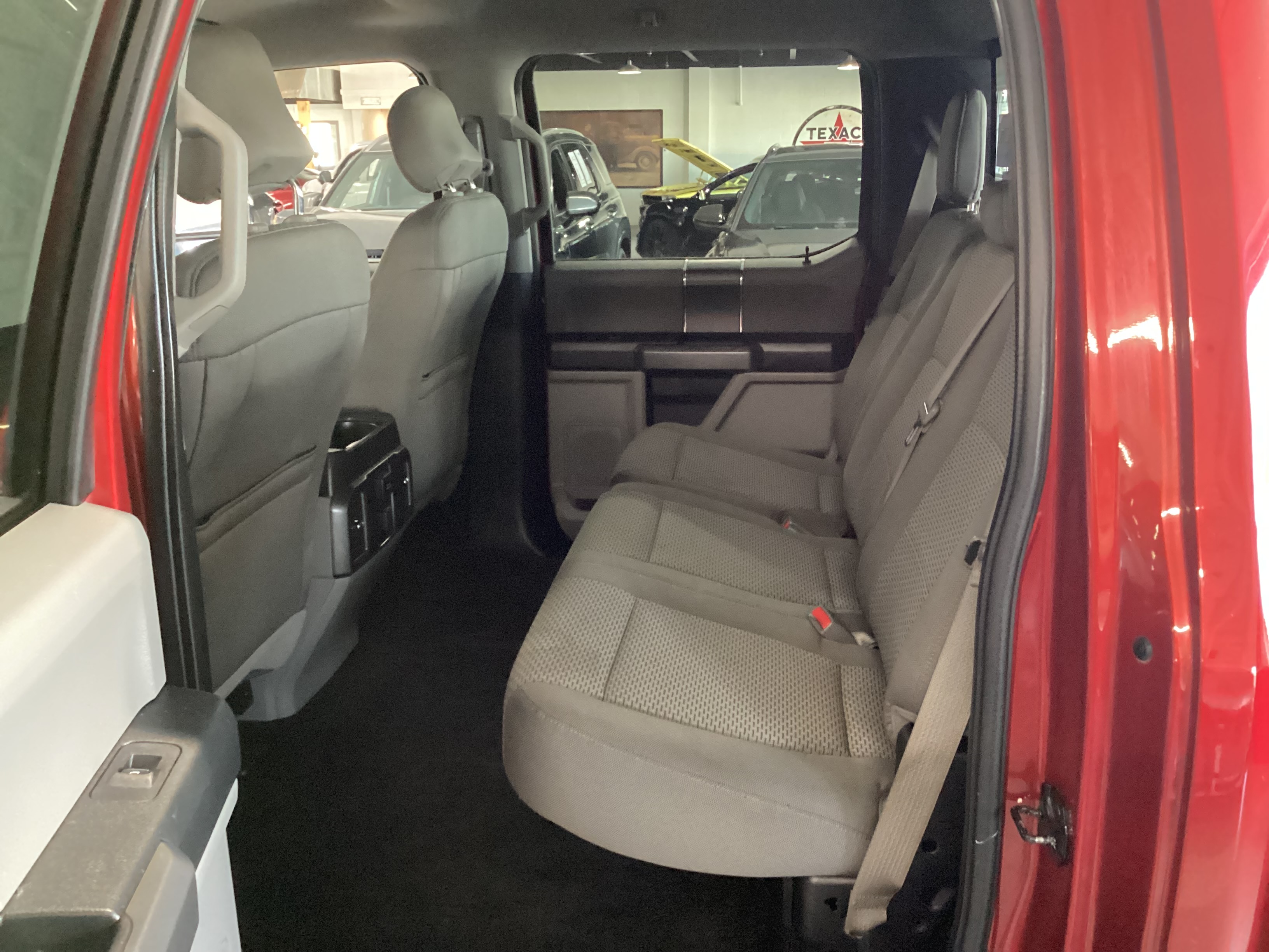 2016 FORD F-150 XLT 4WD - Image 9