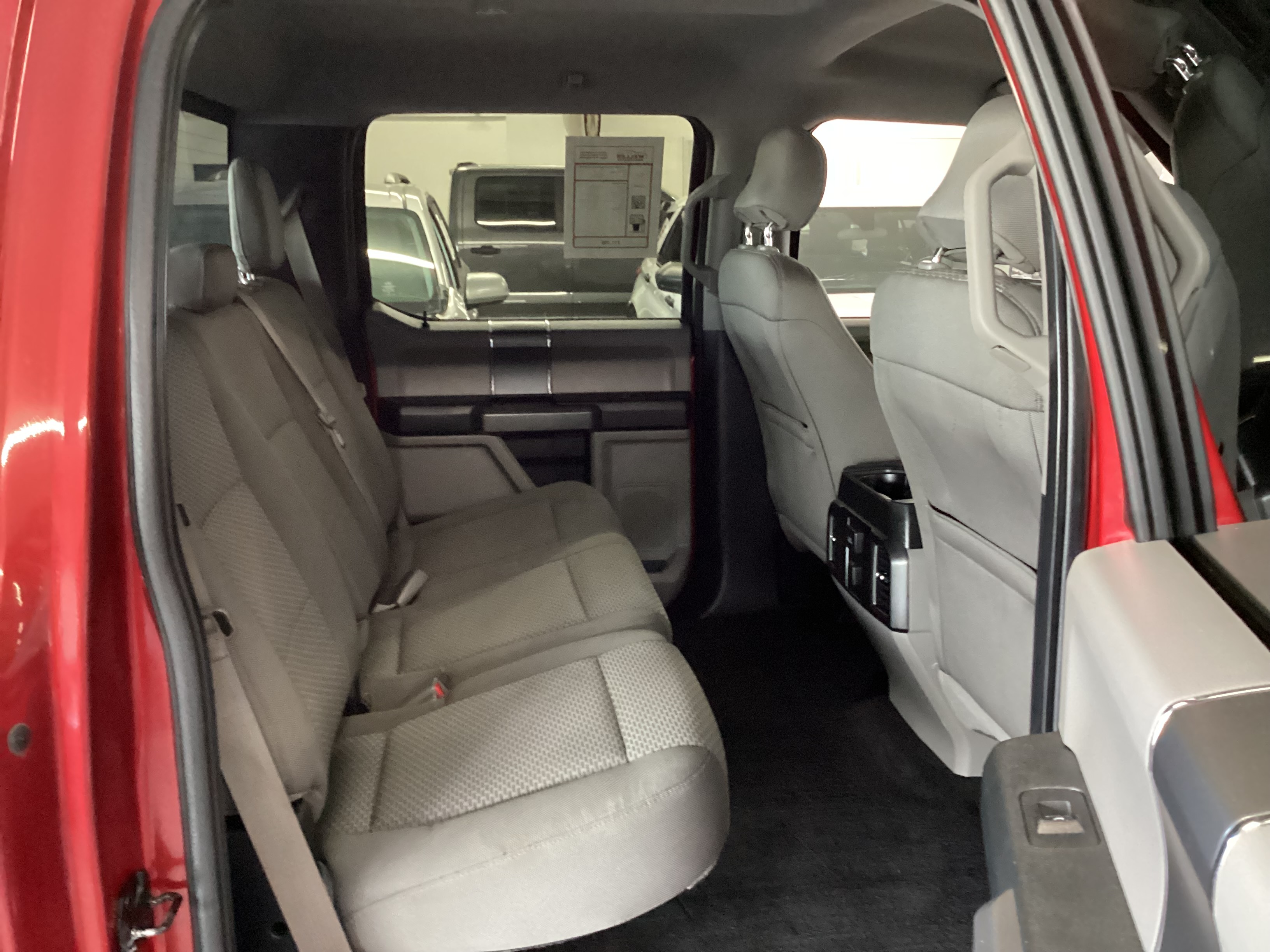 2016 FORD F-150 XLT 4WD - Image 11