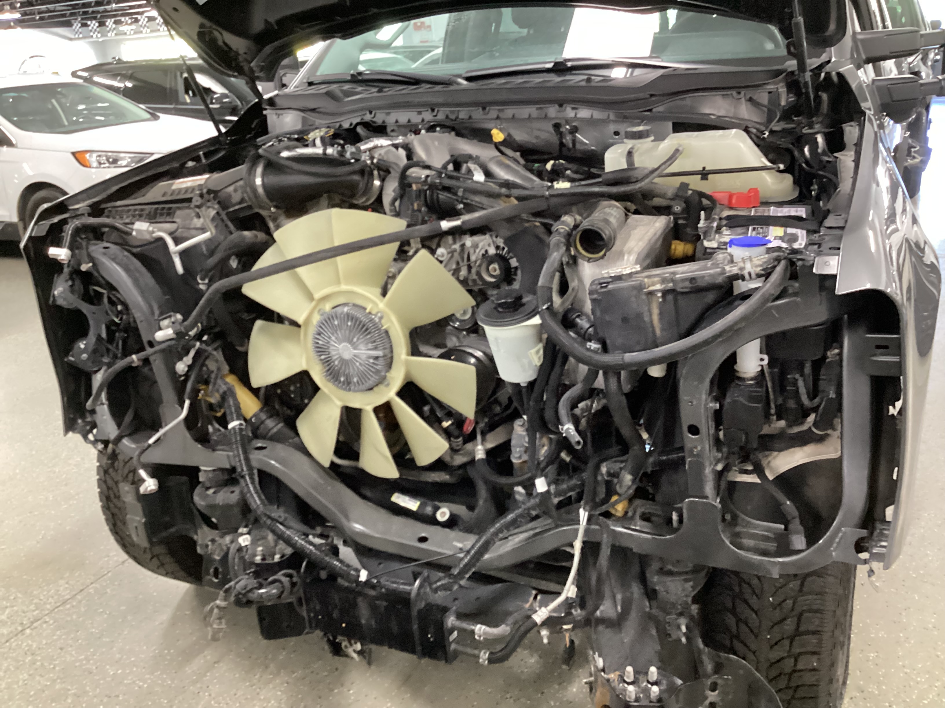2023 FORD F-250 Super Duty Lariat 4WD Crew Cab - Image 5