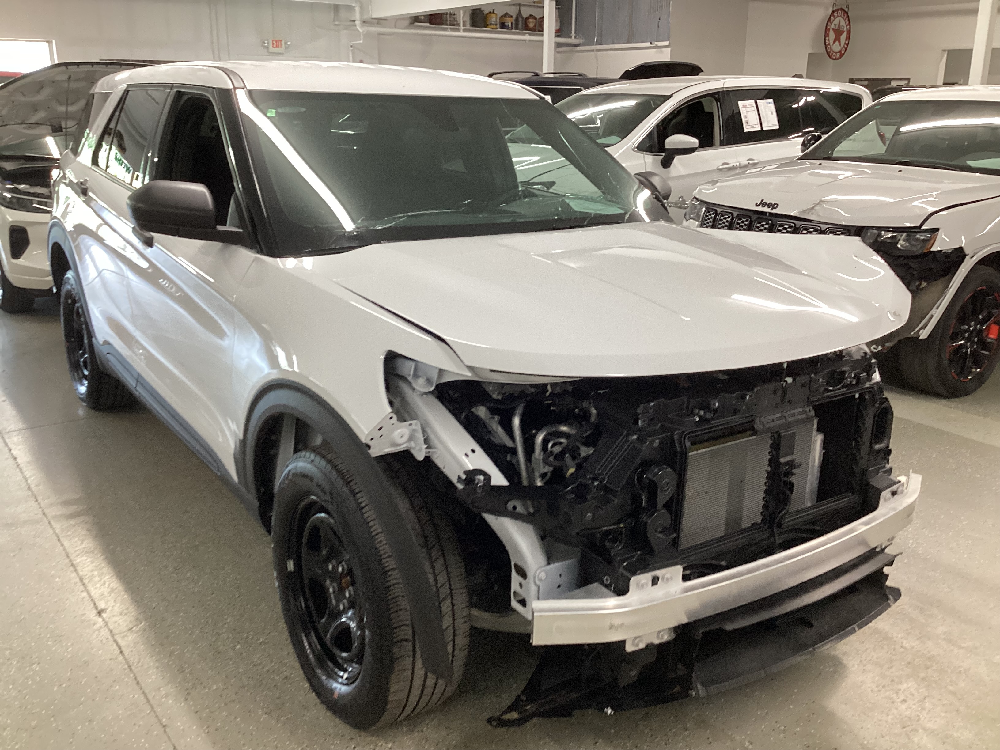 2023 FORD Explorer Police 4WD - Image 4