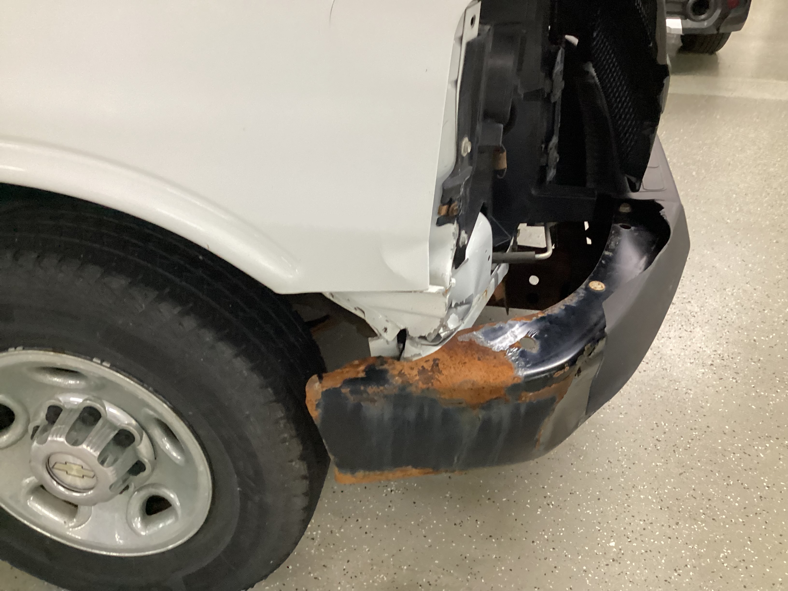 2010 CHEVROLET Express 2500 Cargo Van - Image 6