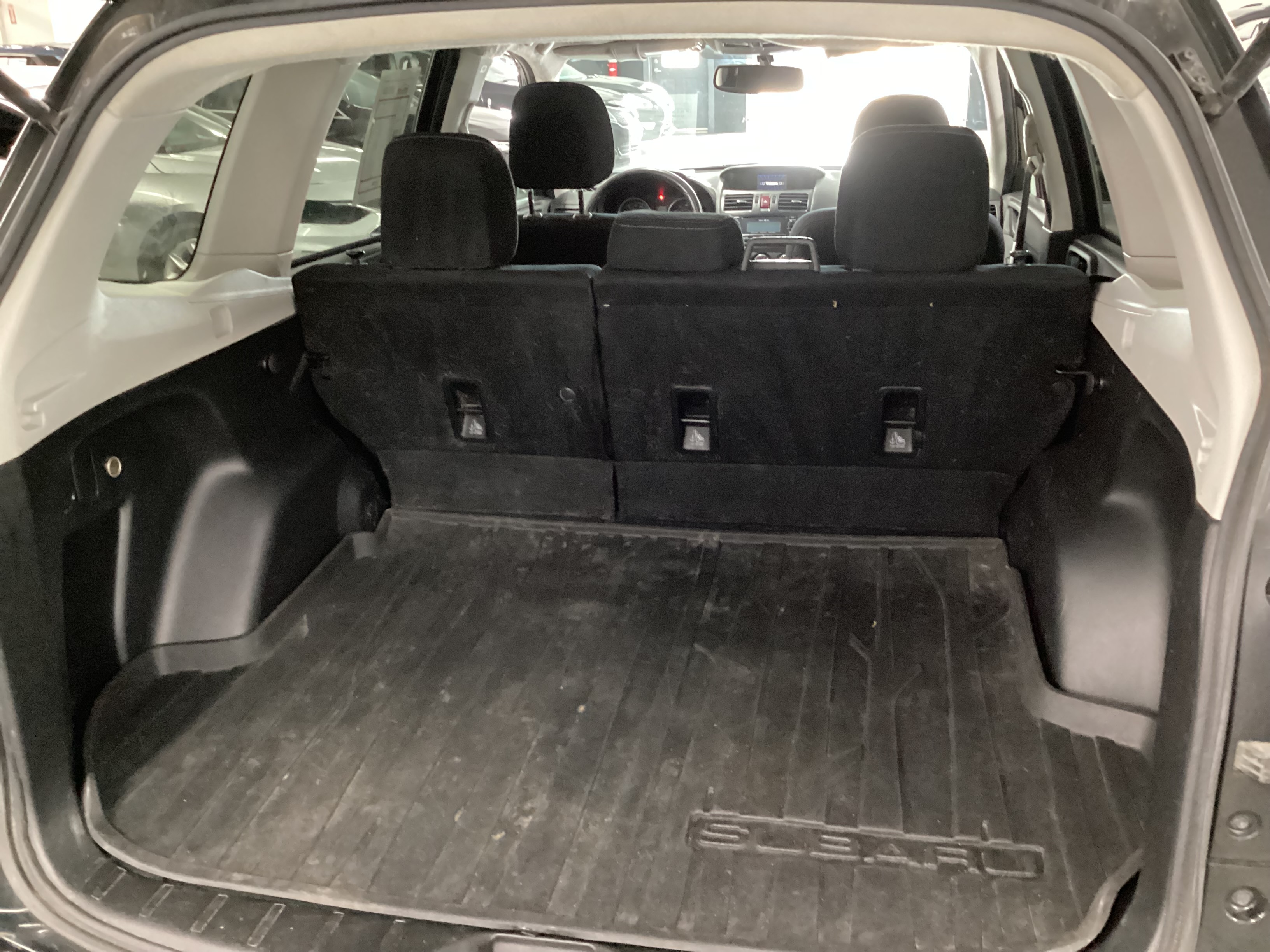 2015 SUBARU Forester Premium AWD - Image 8